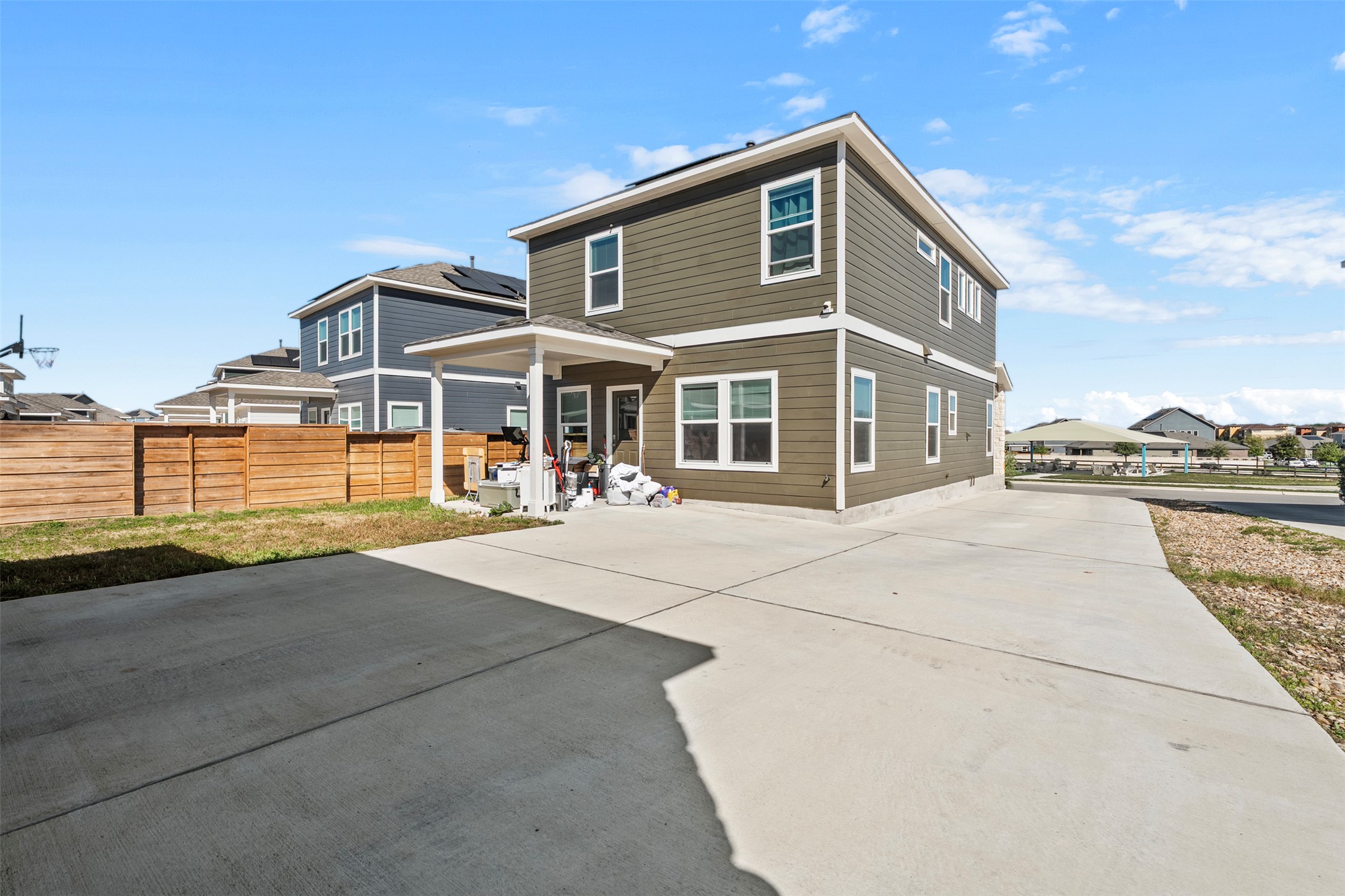 main property photo 19