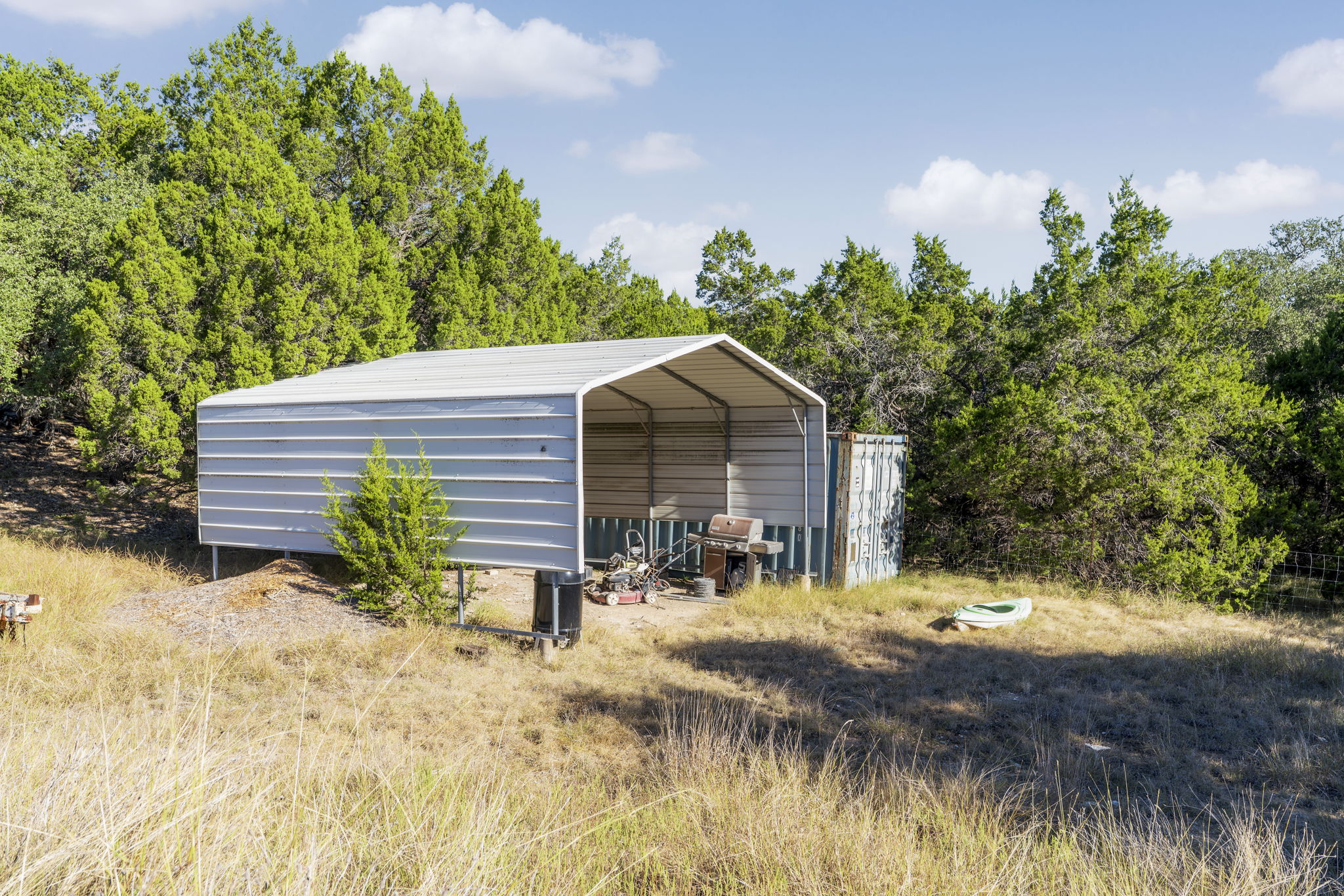 main property photo 28