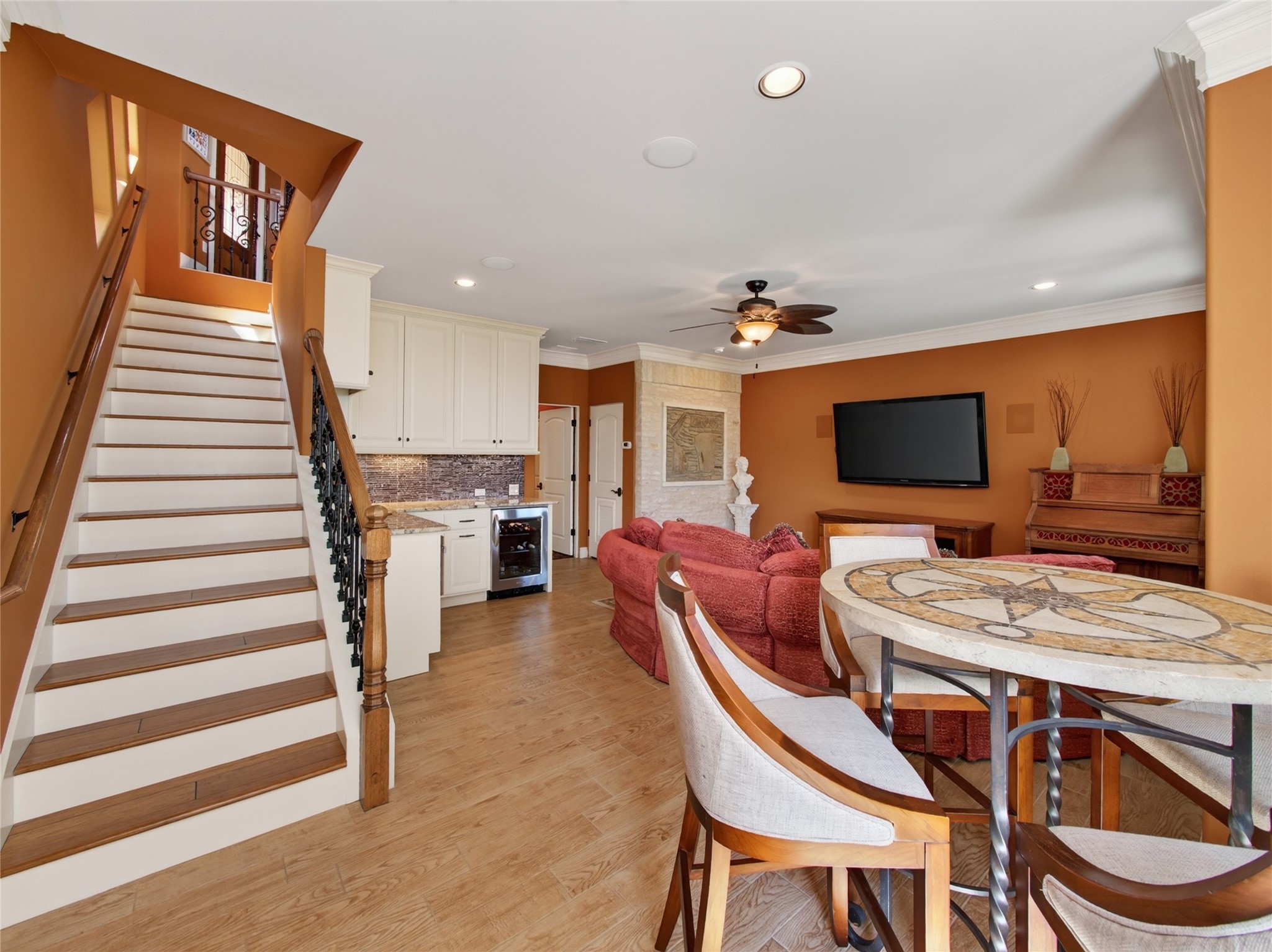 main property photo 34