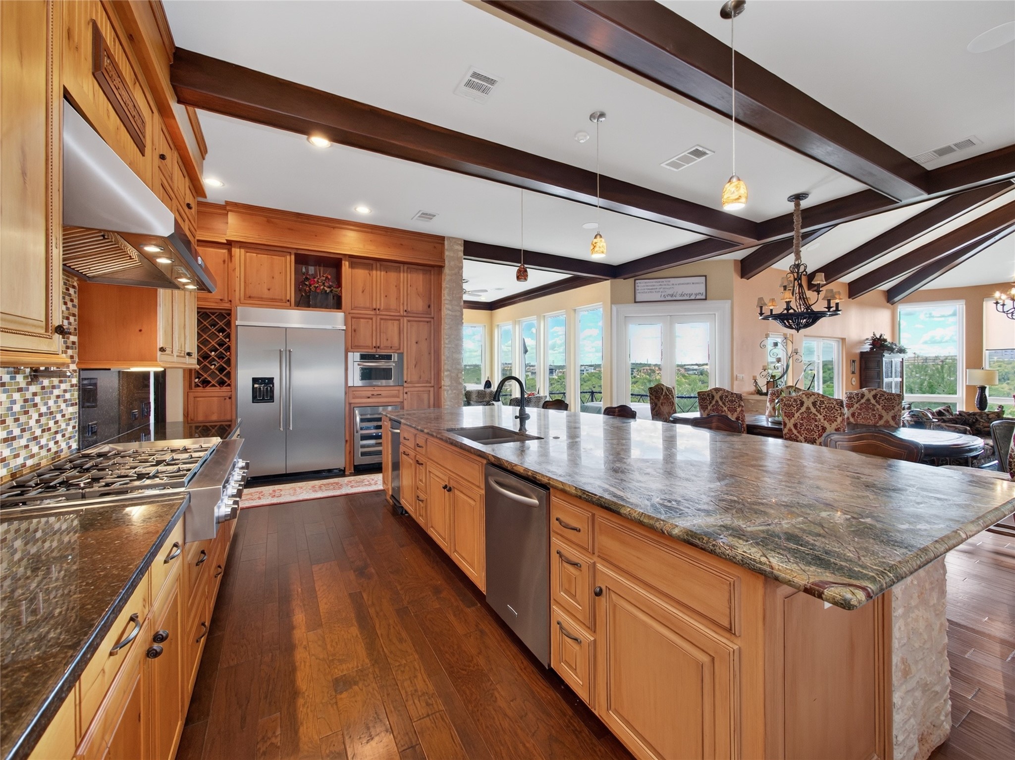 main property photo 8