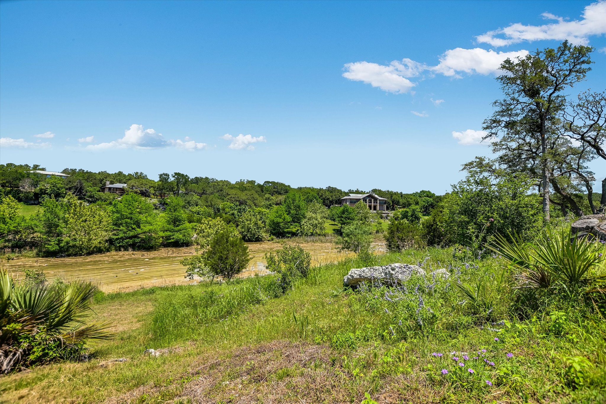 main property photo 22