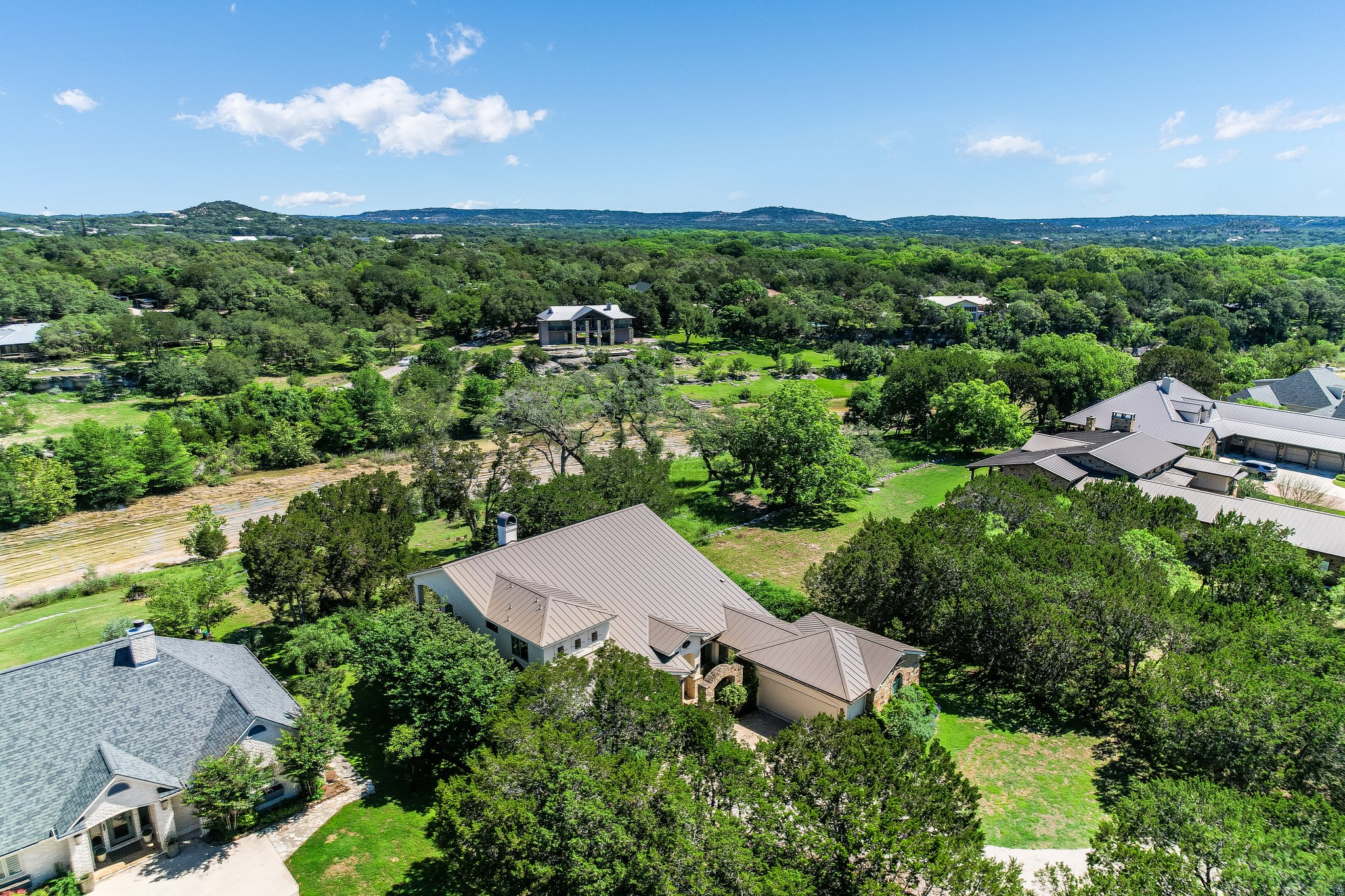 main property photo 32