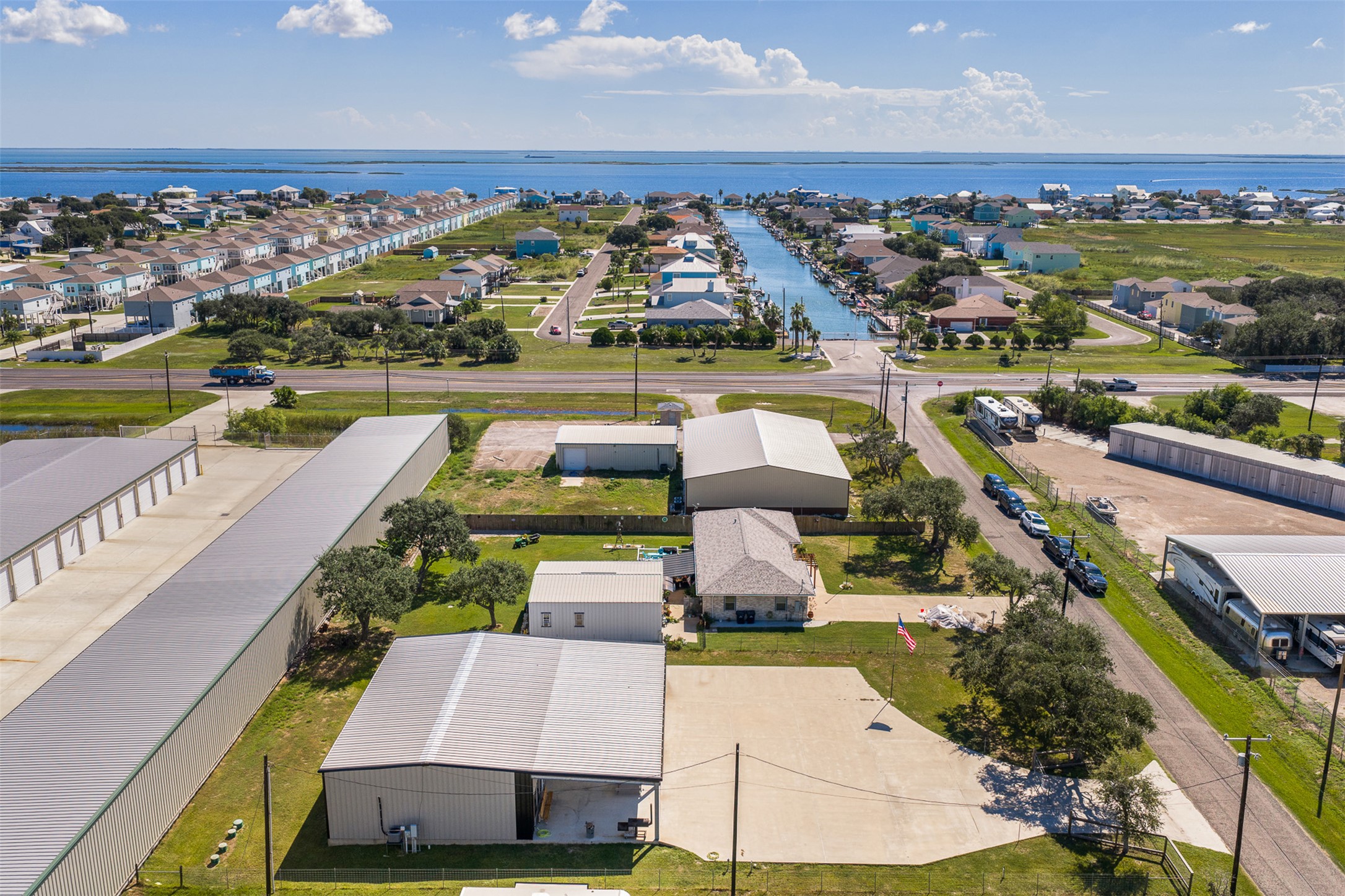 main property photo 39