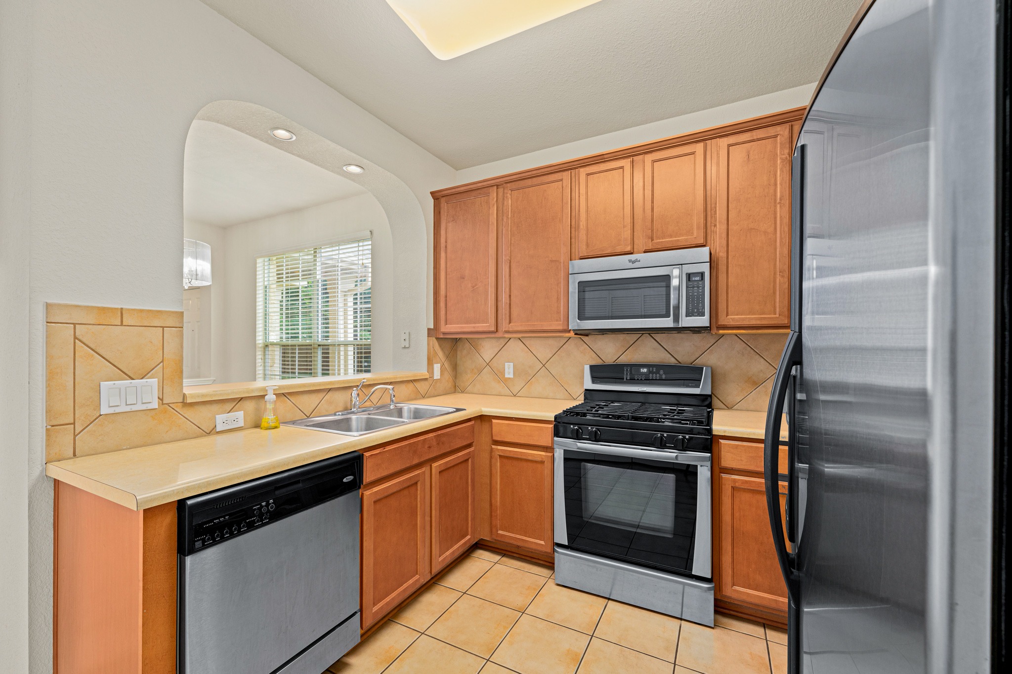 main property photo 11