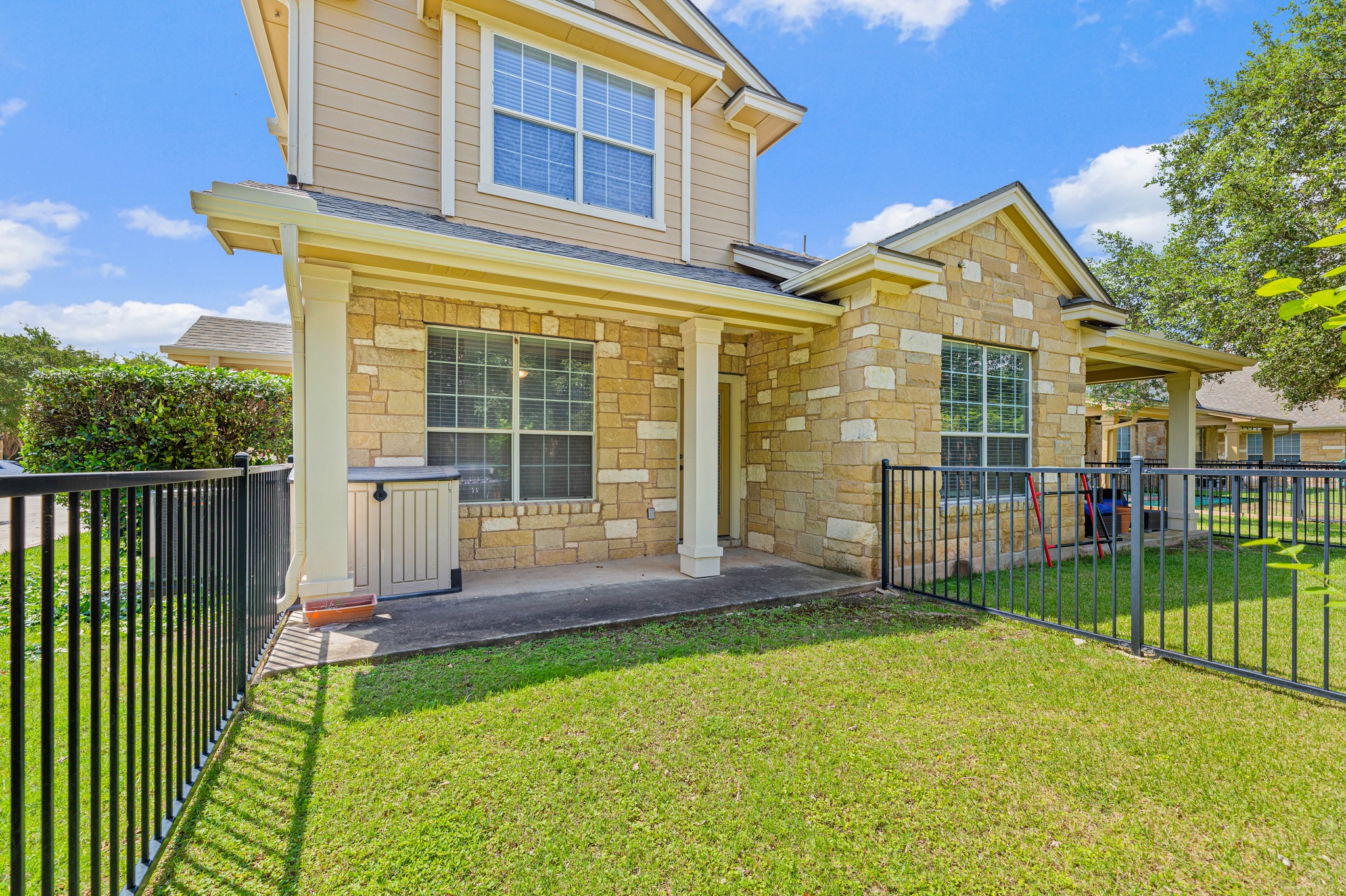 main property photo 29