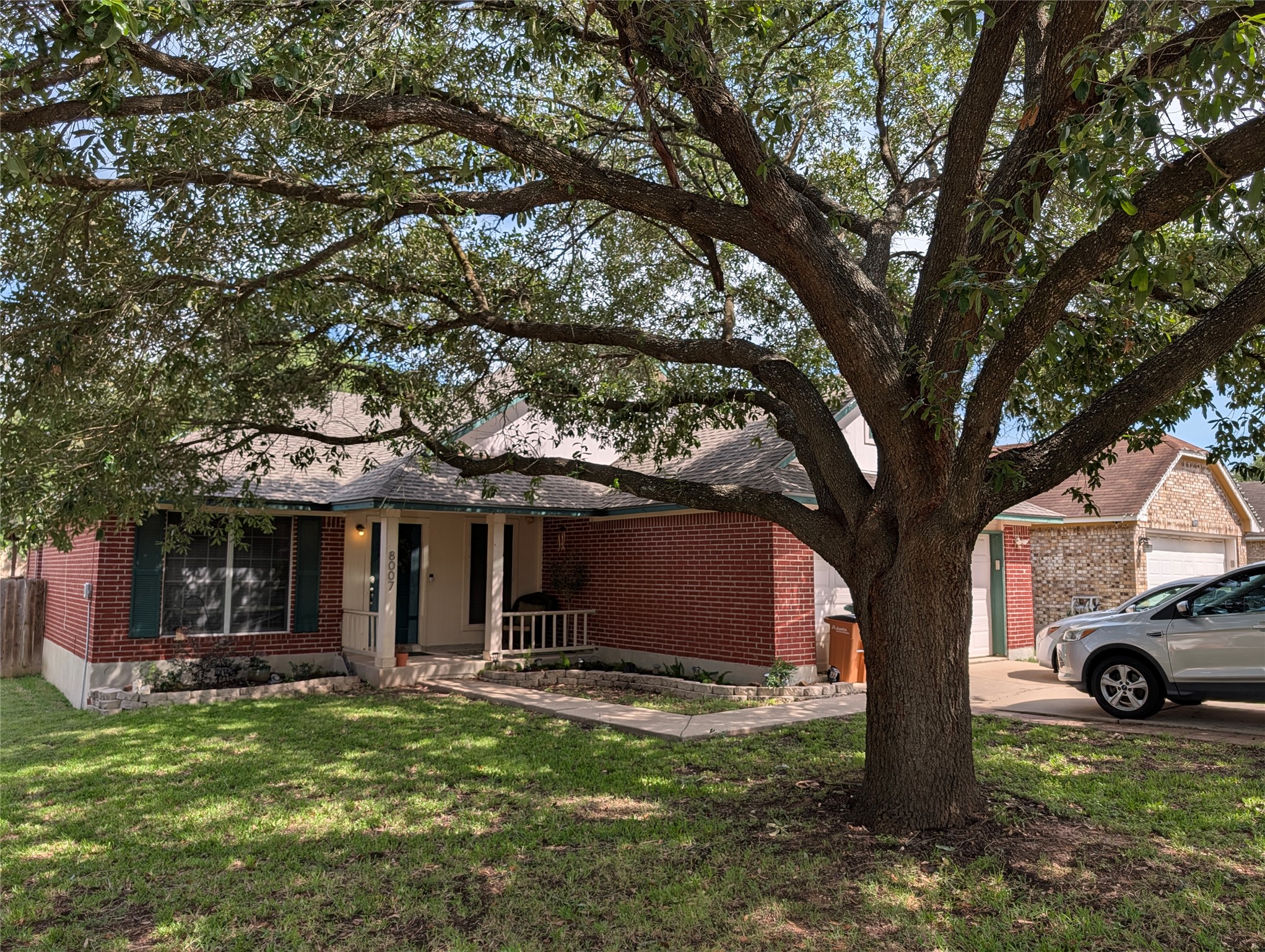 main property photo 2