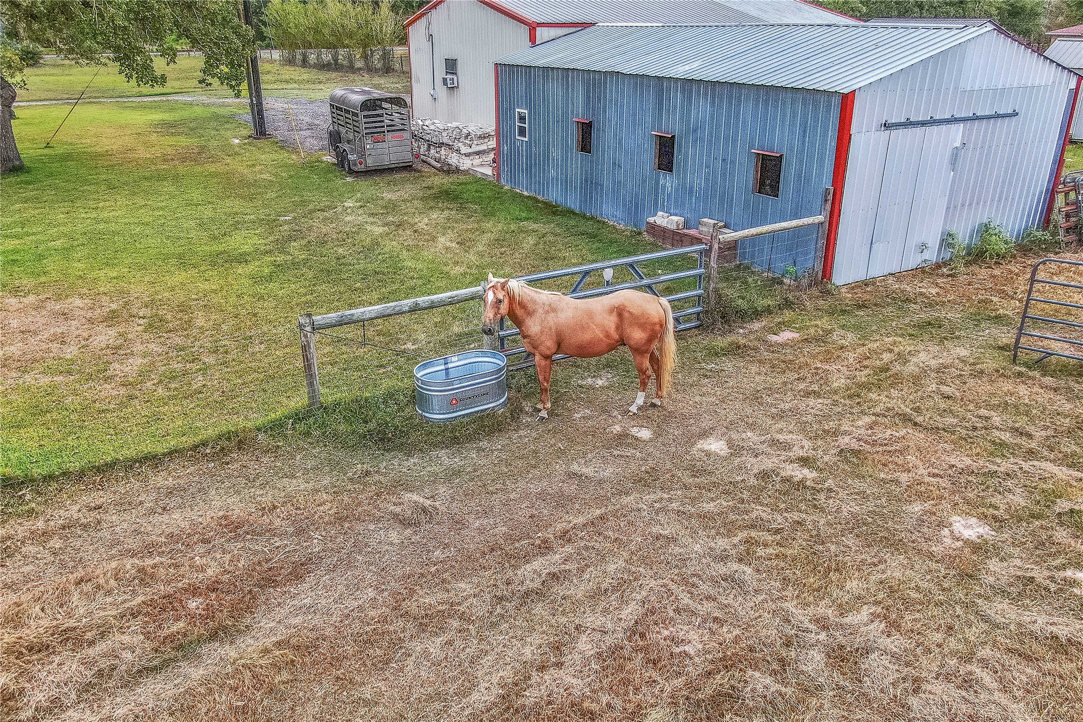 main property photo 34