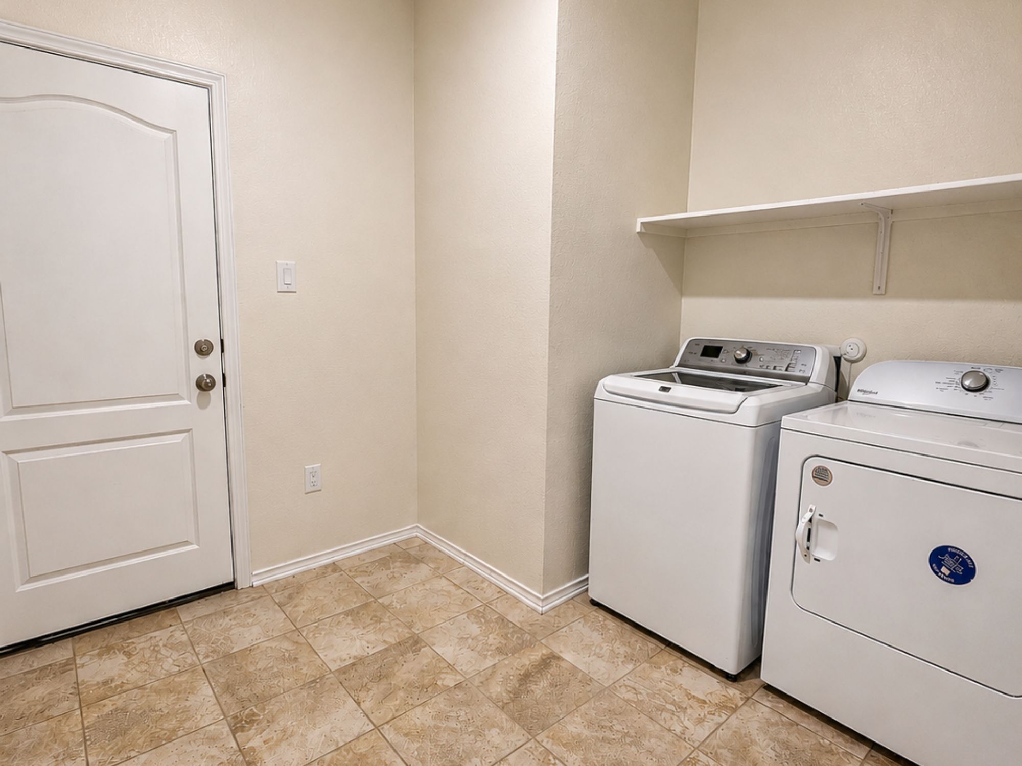 main property photo 14