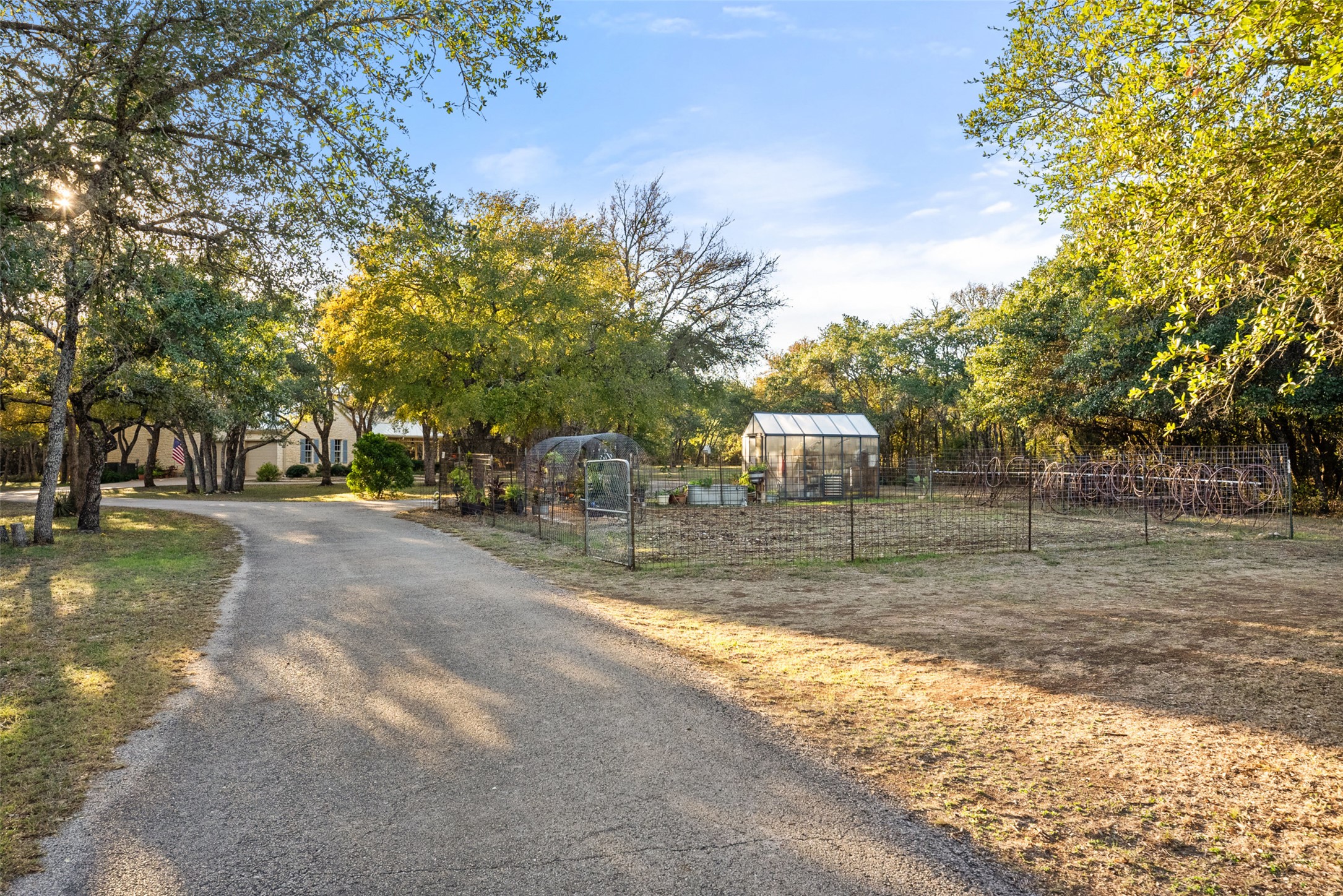 main property photo 31