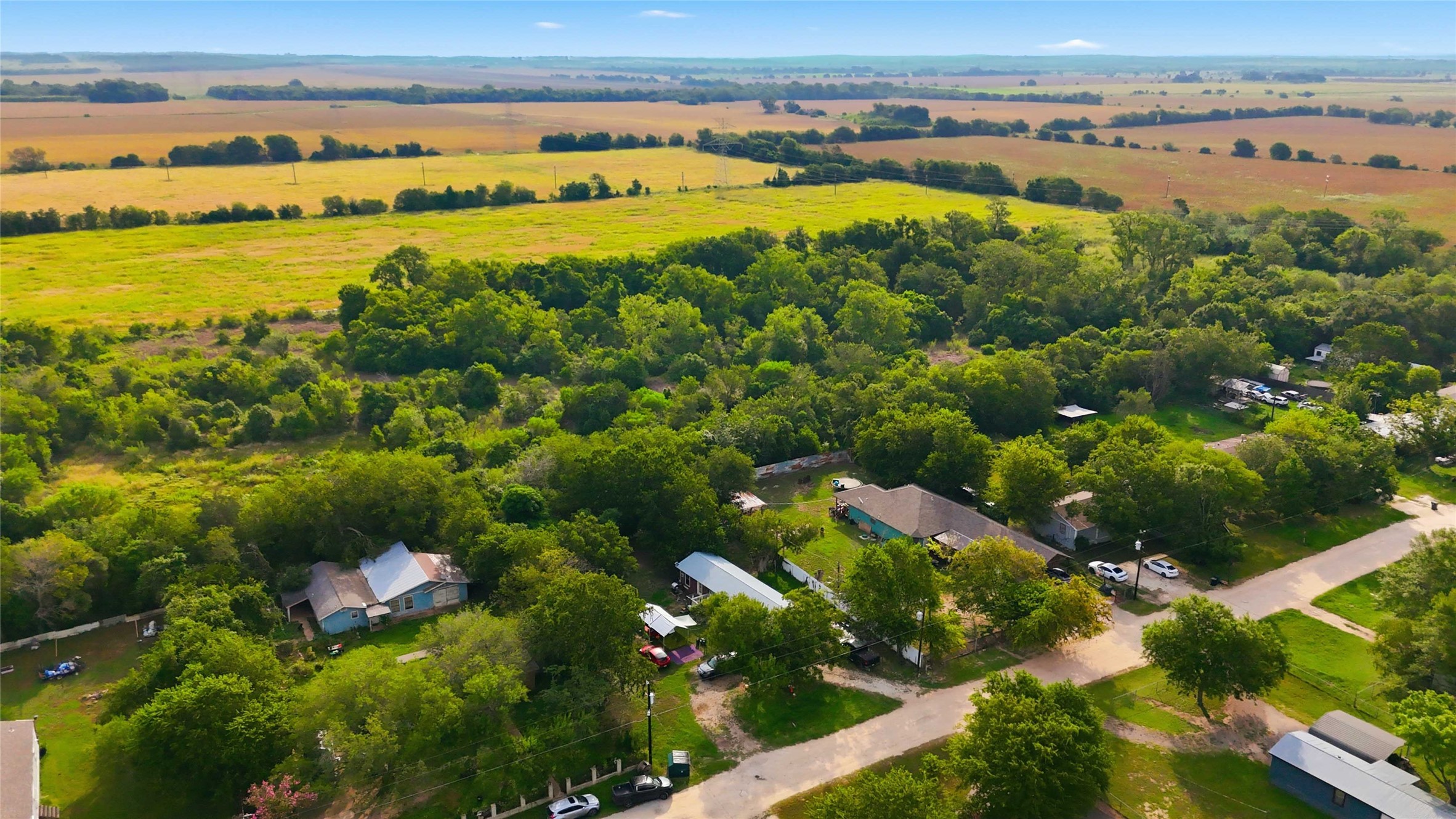 main property photo 10