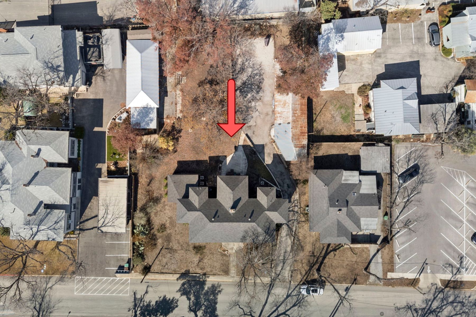 main property photo 28
