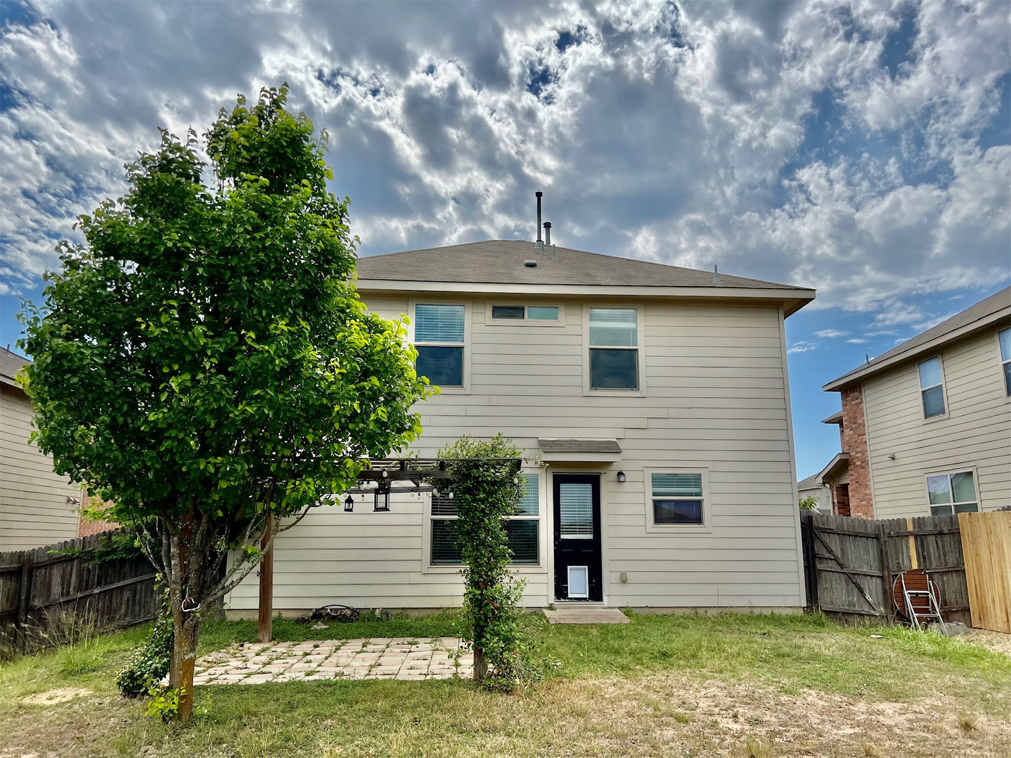 main property photo 15