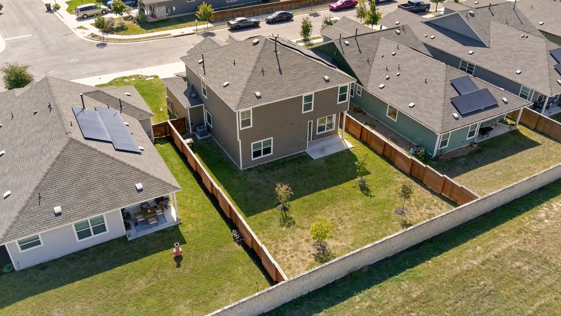 main property photo 37