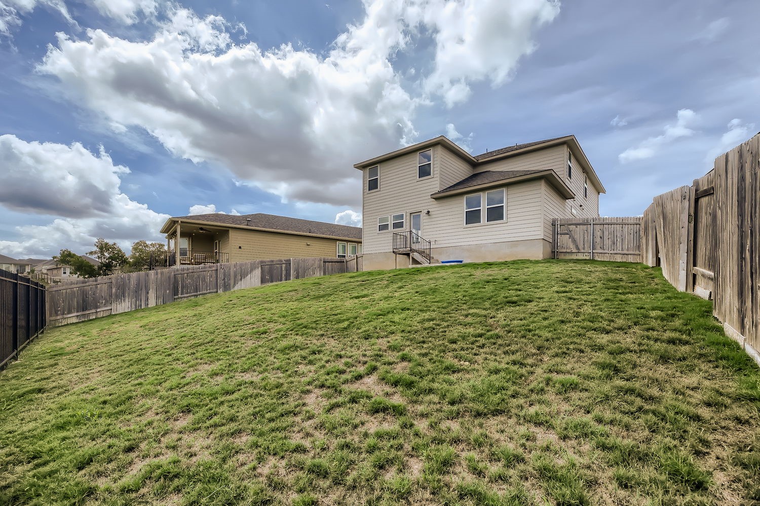 main property photo 15