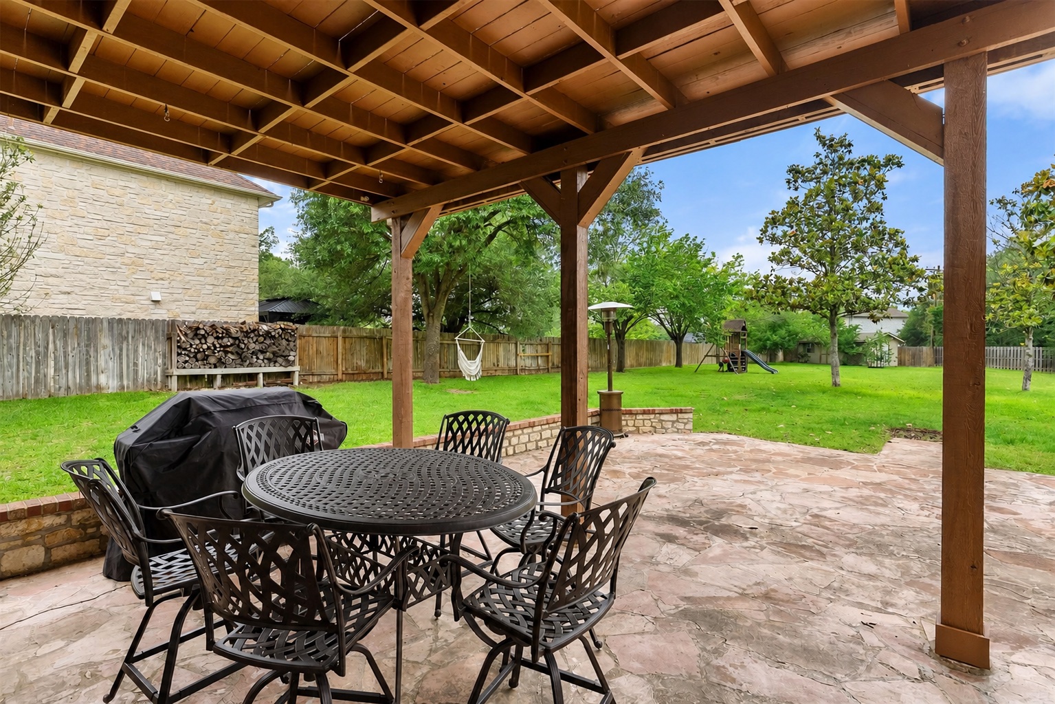 main property photo 29