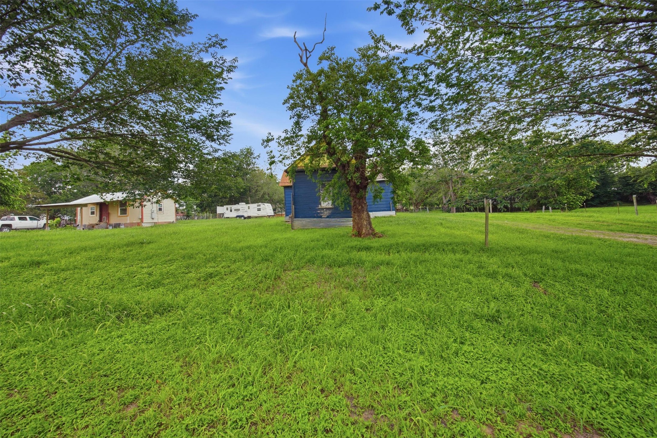 main property photo 22