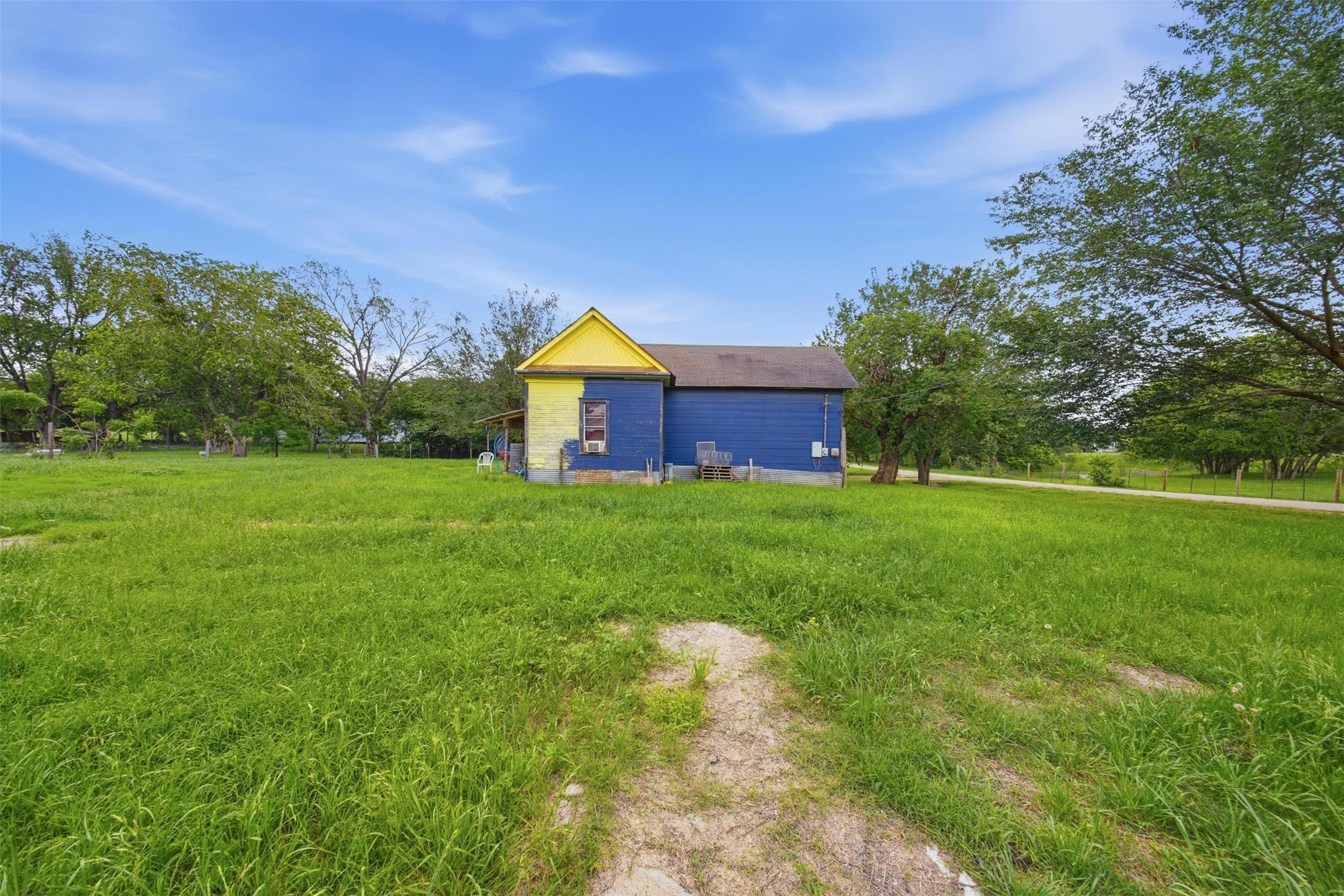 main property photo 24