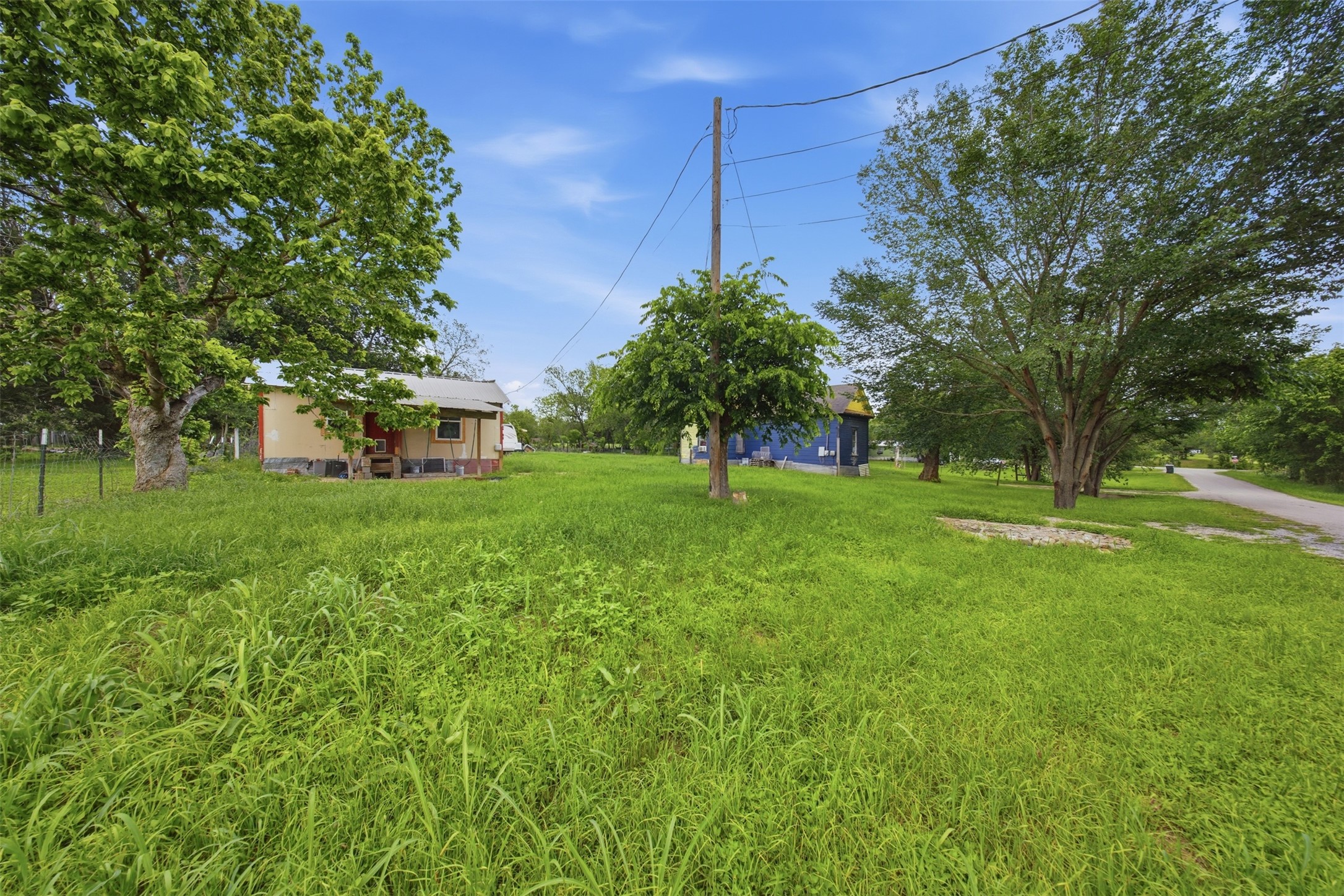 main property photo 27