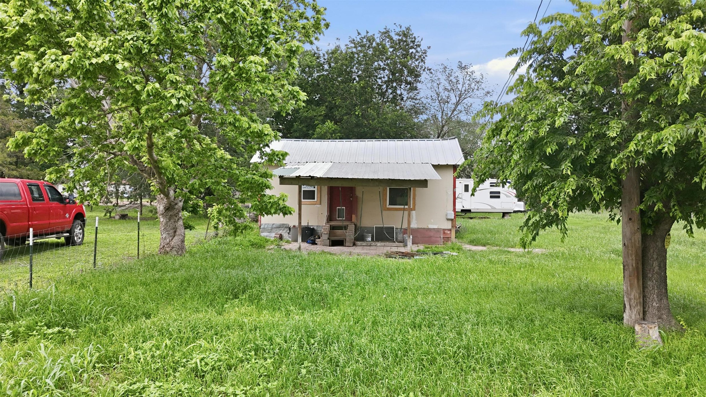 main property photo 31