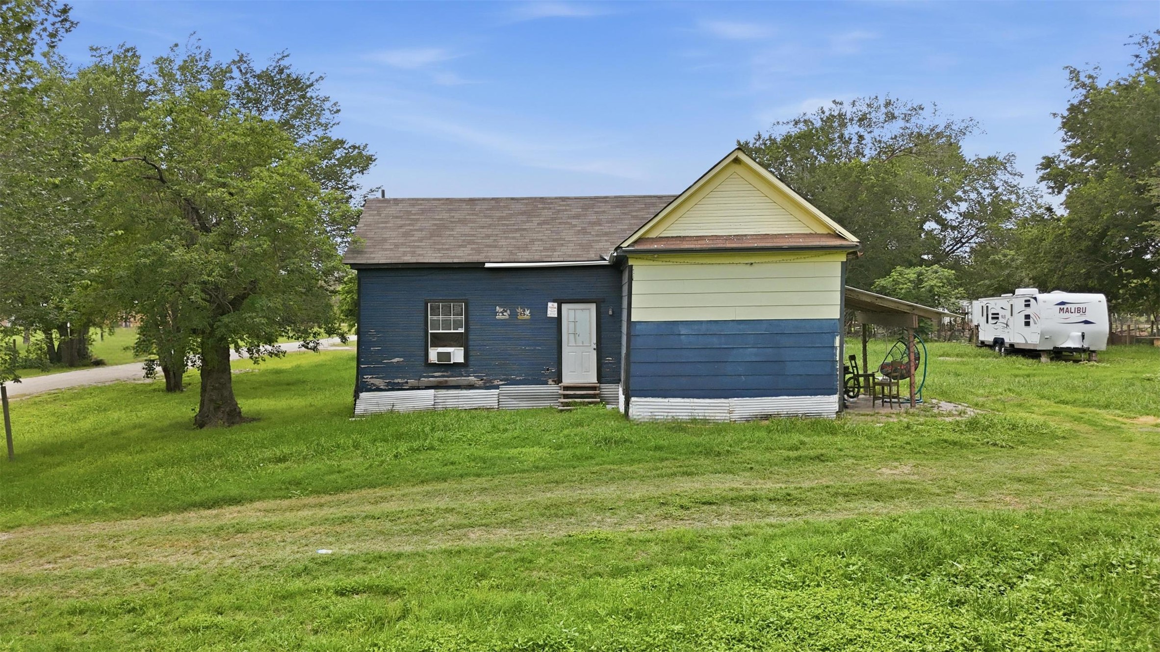 main property photo 33