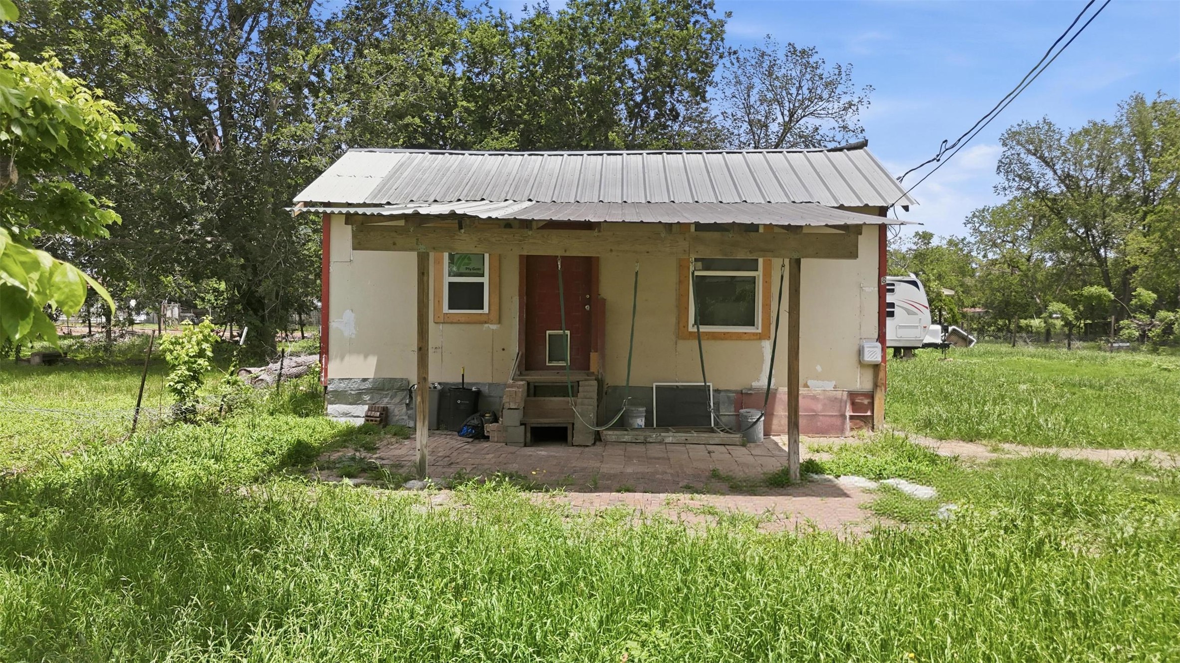 main property photo 38