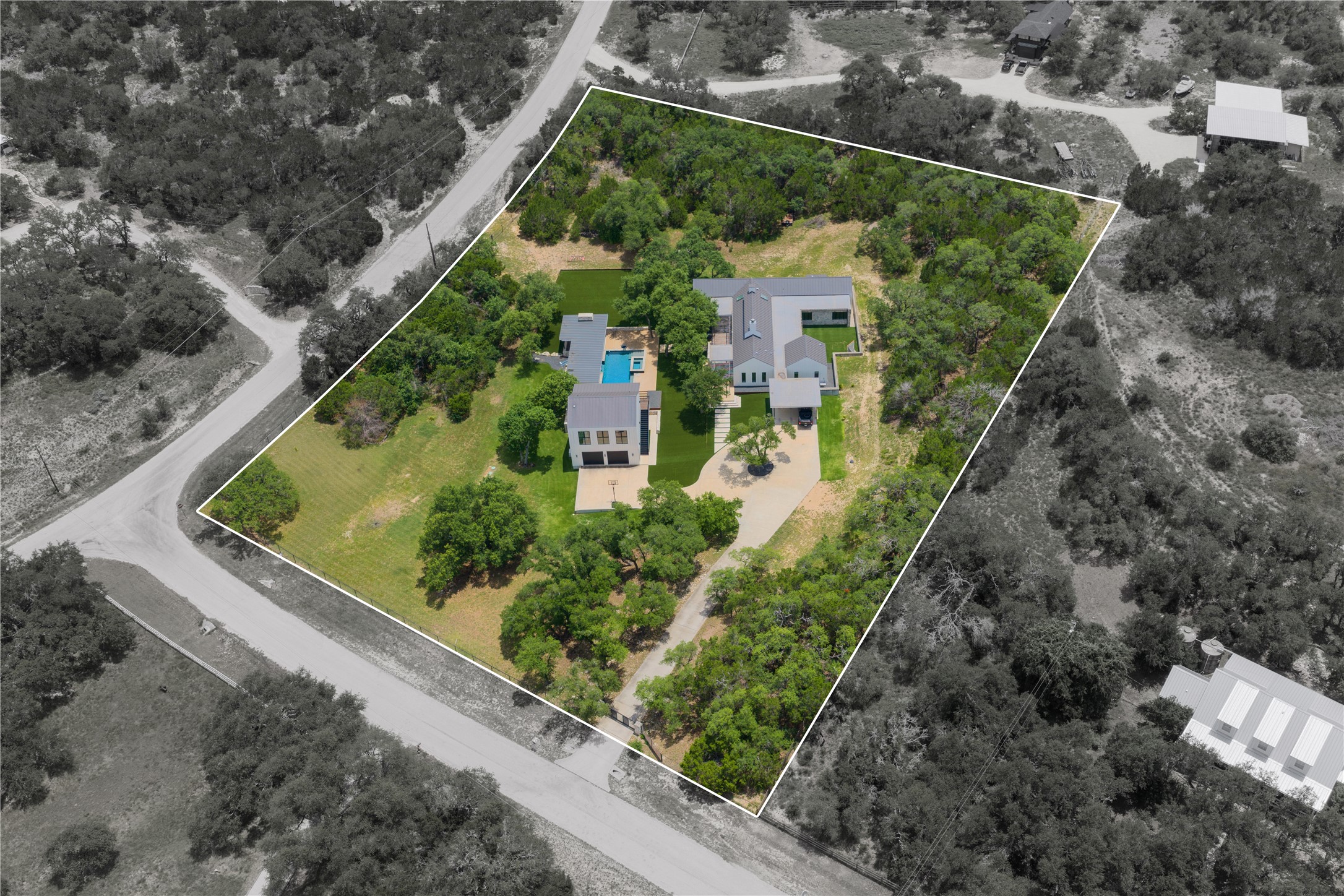 main property photo 22