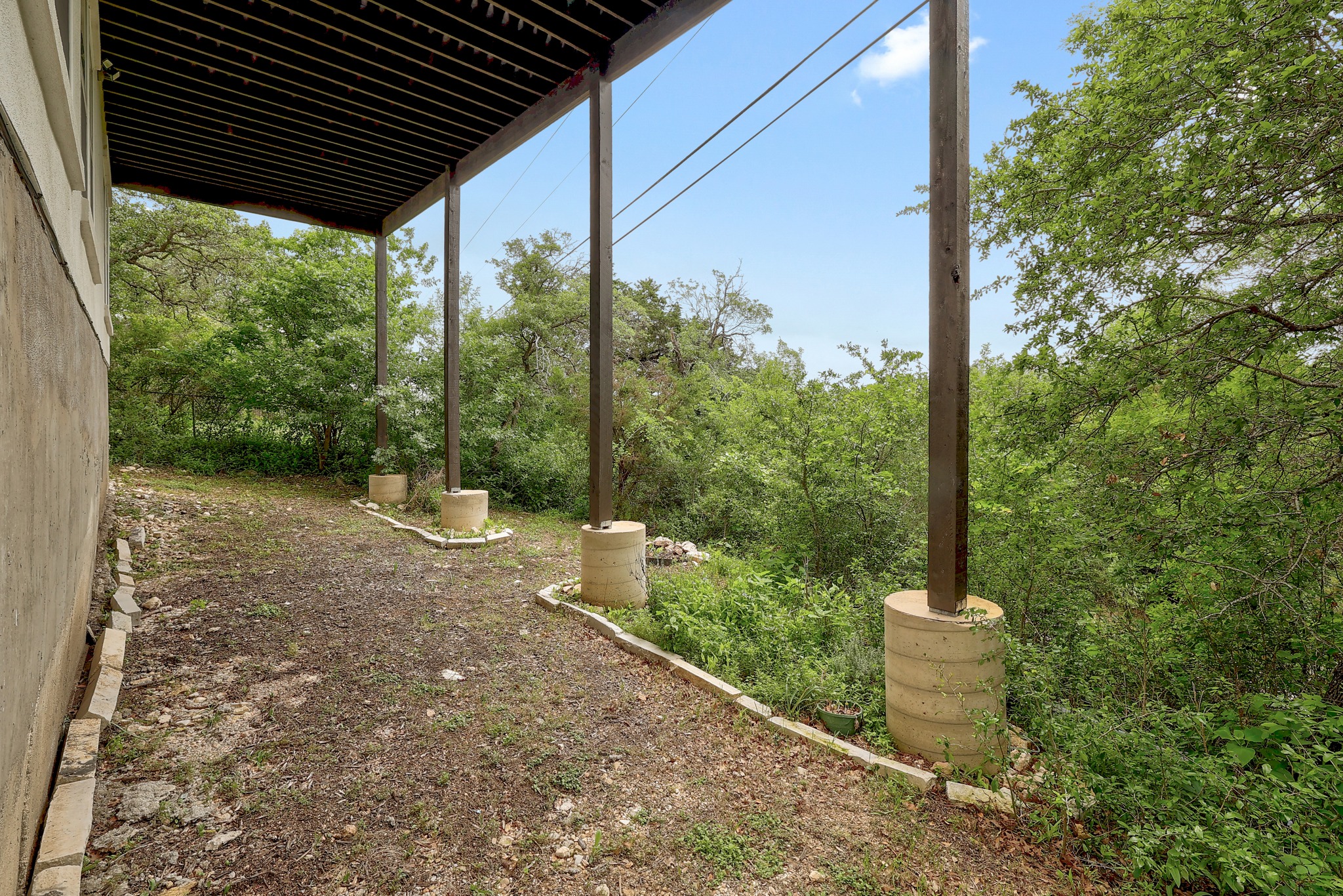 main property photo 29