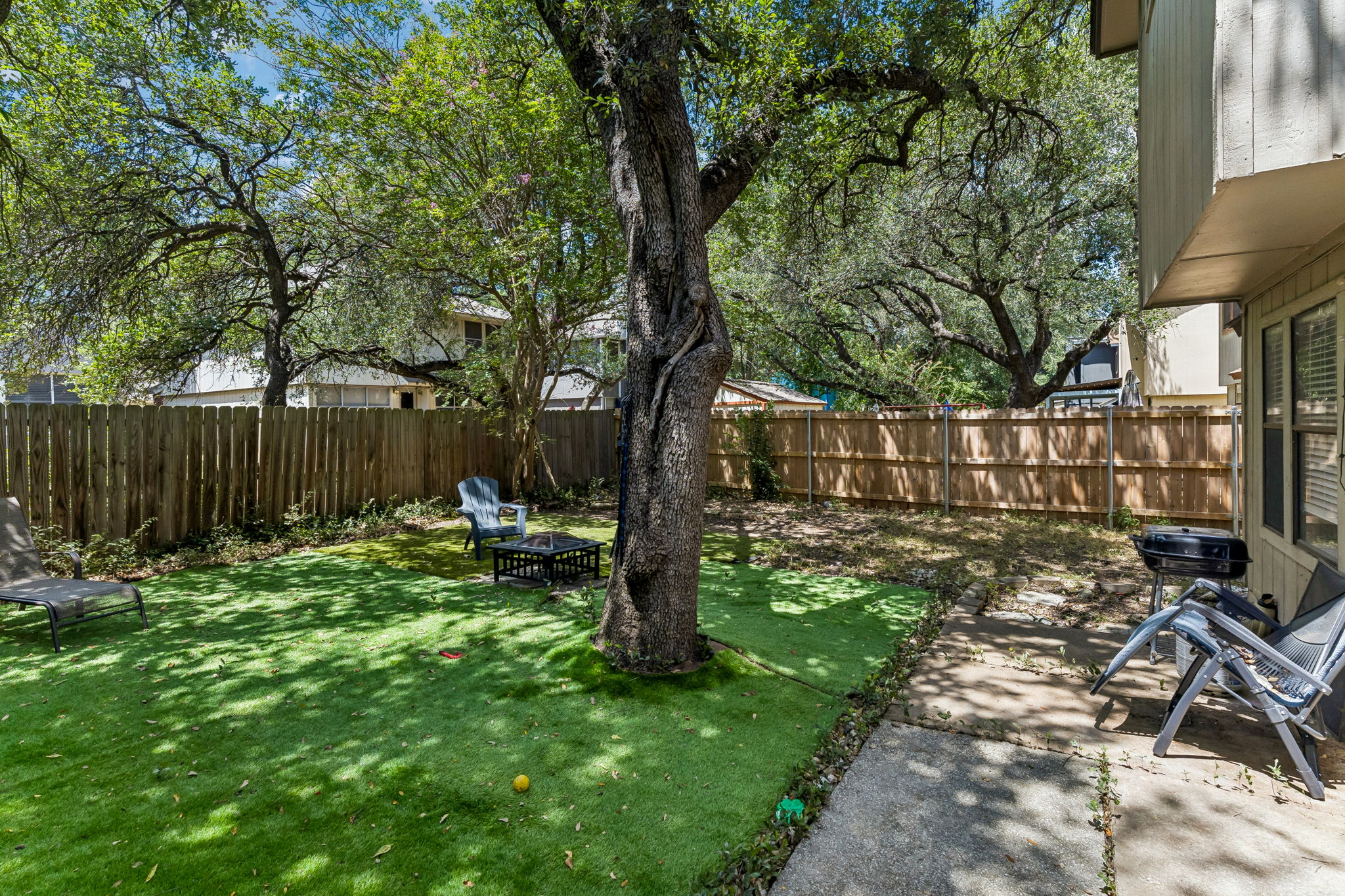 main property photo 32