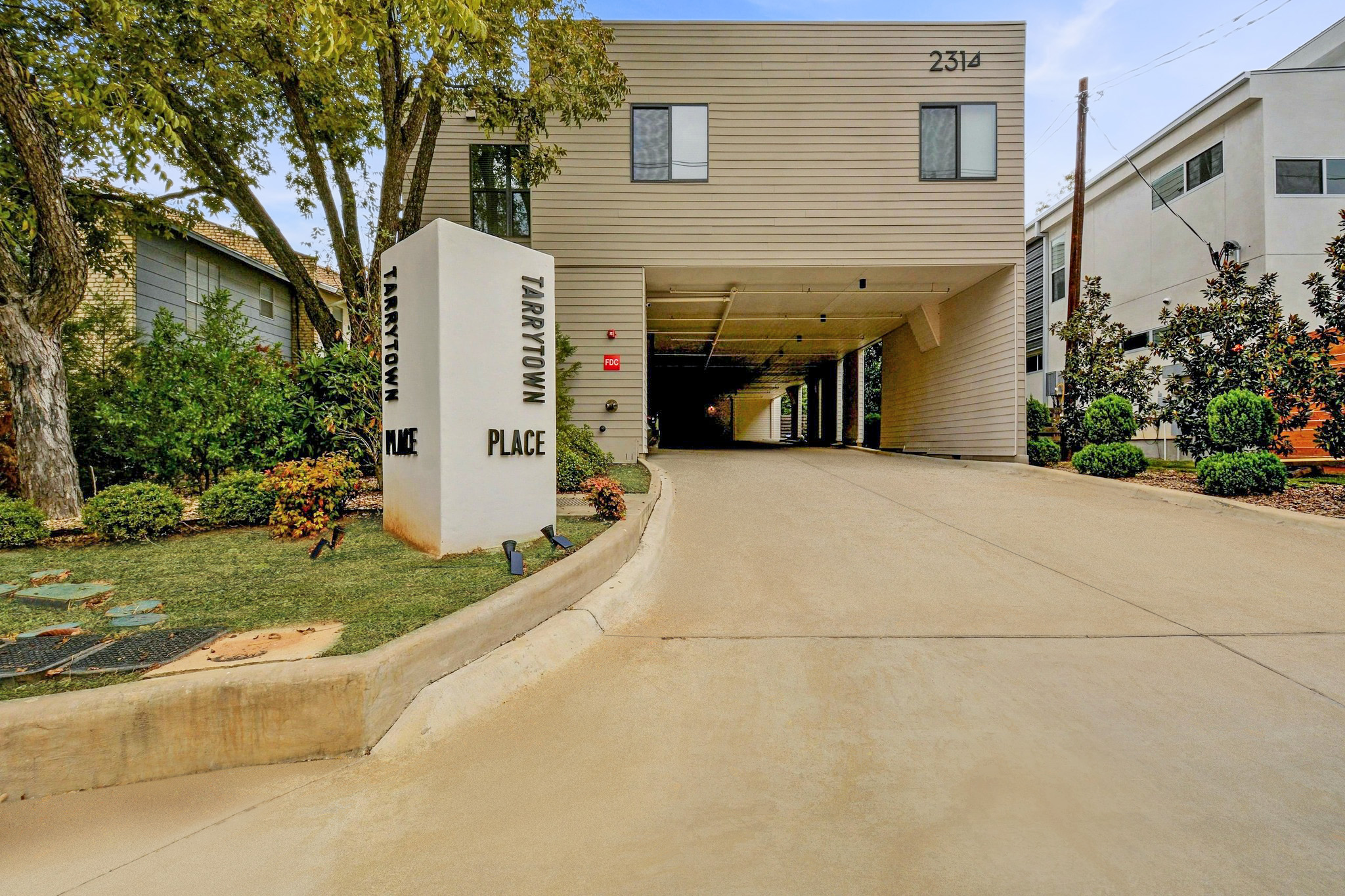 main property photo 19