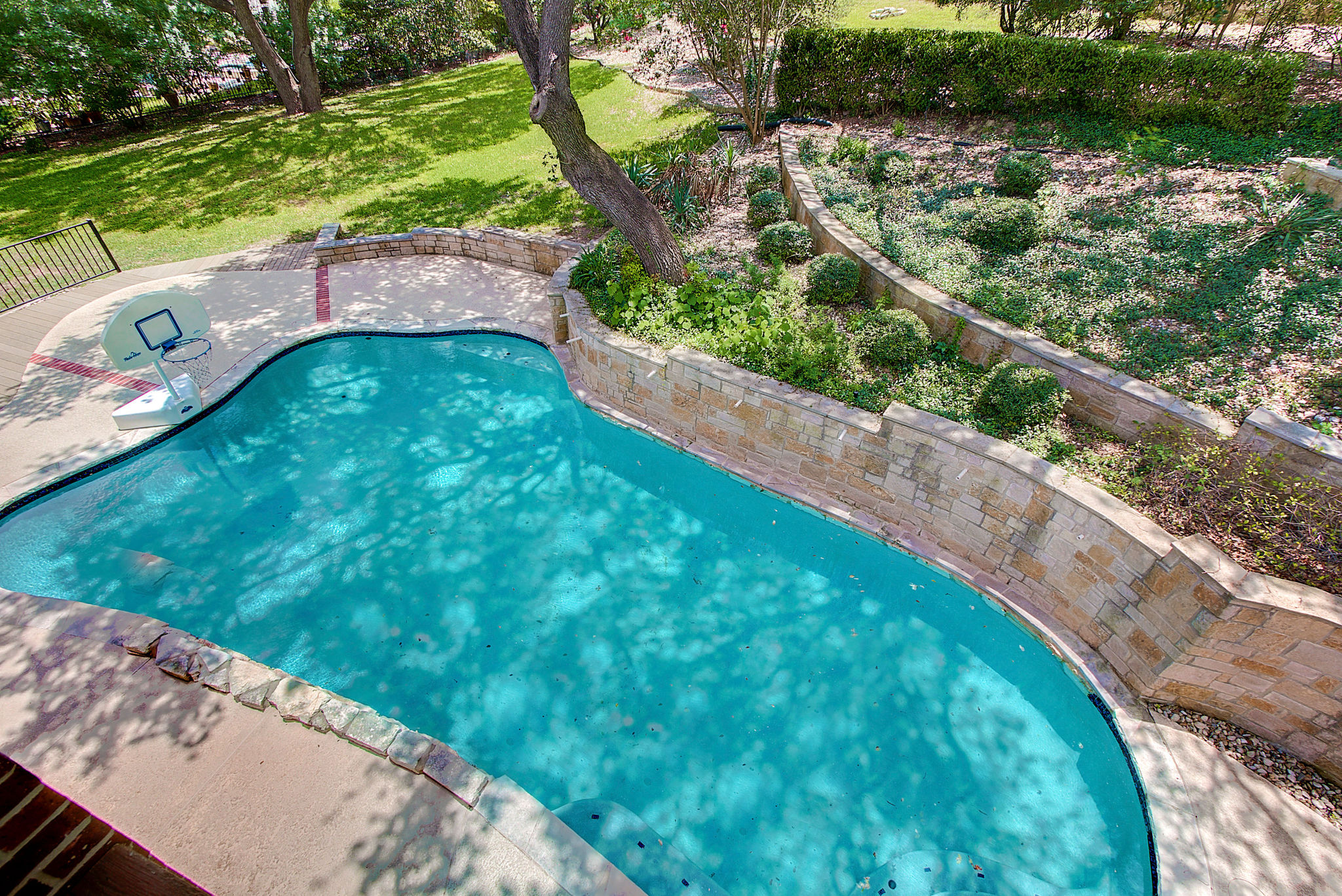 main property photo 26