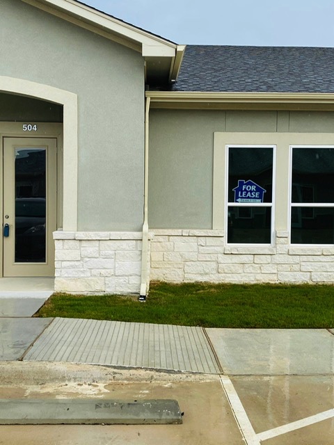 main property photo 9