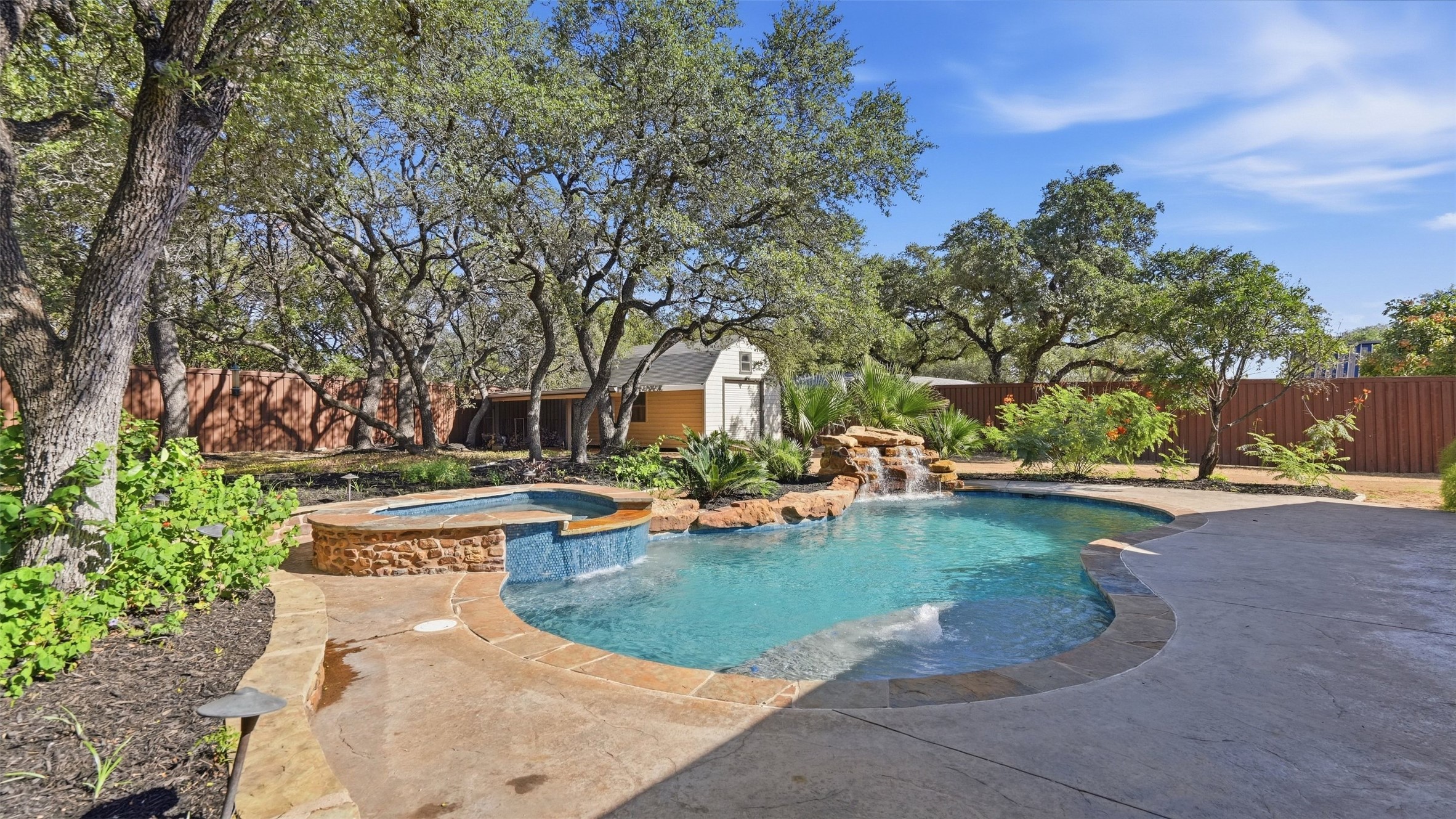 main property photo 35