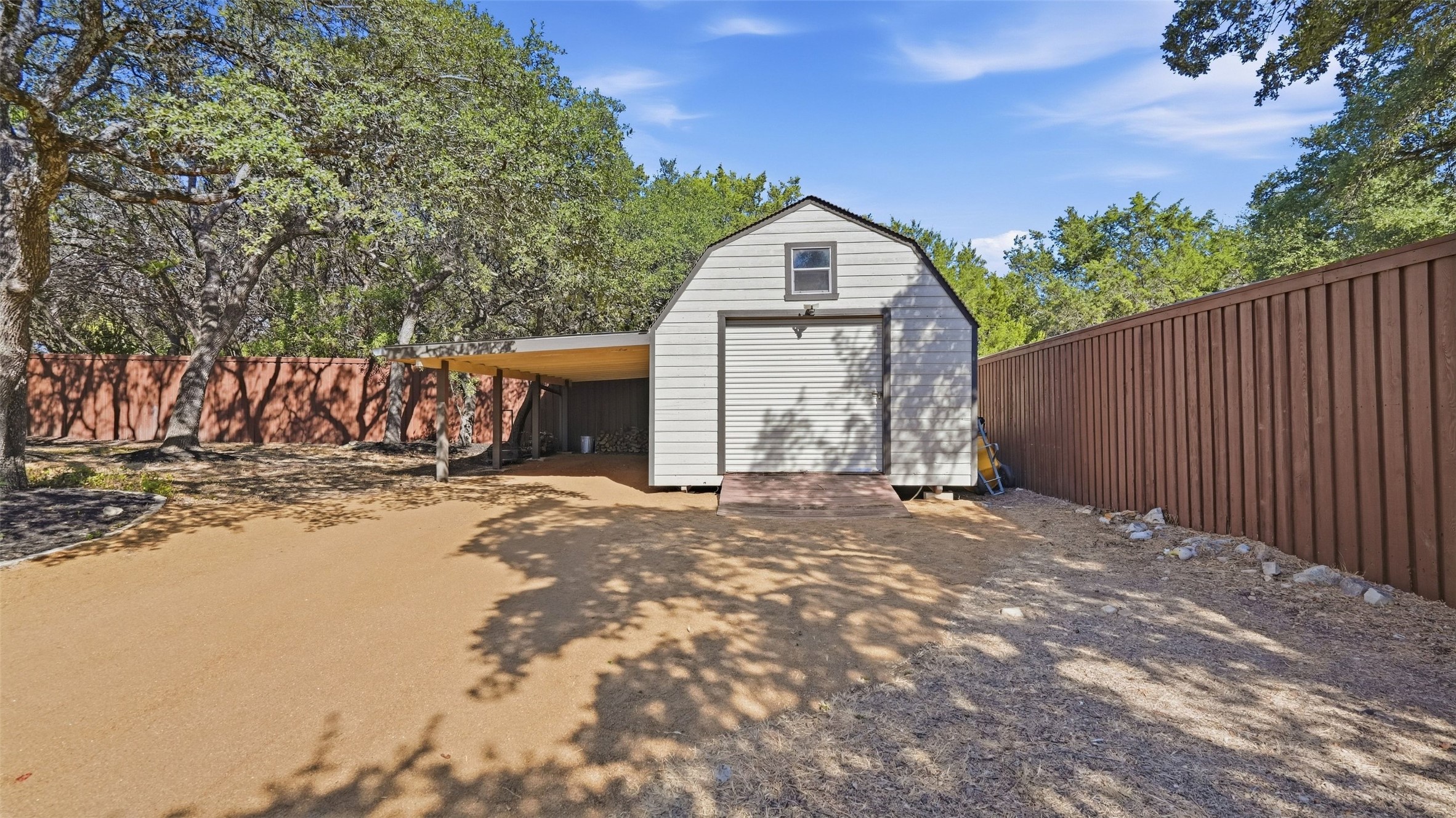 main property photo 38