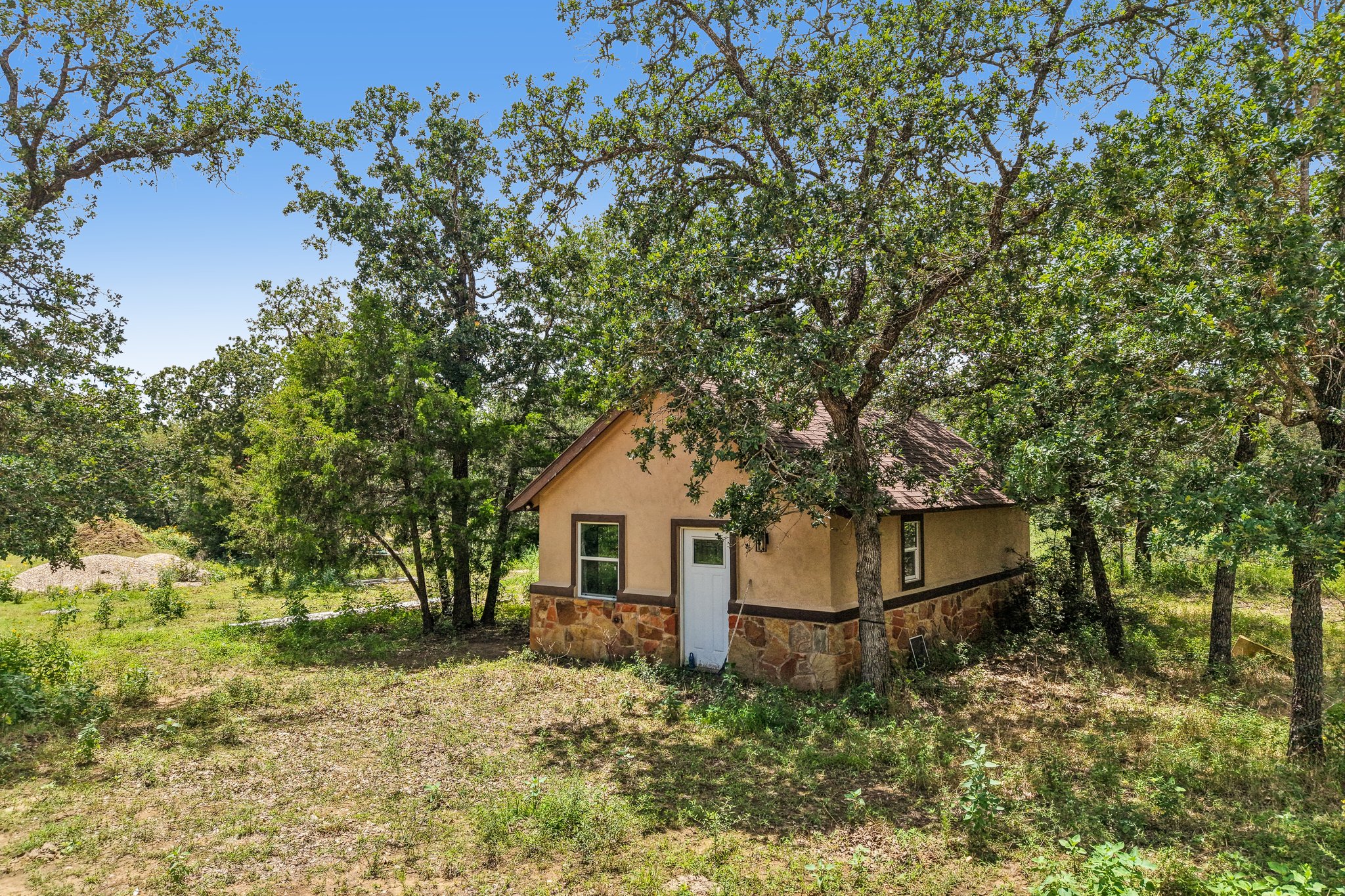 main property photo 27