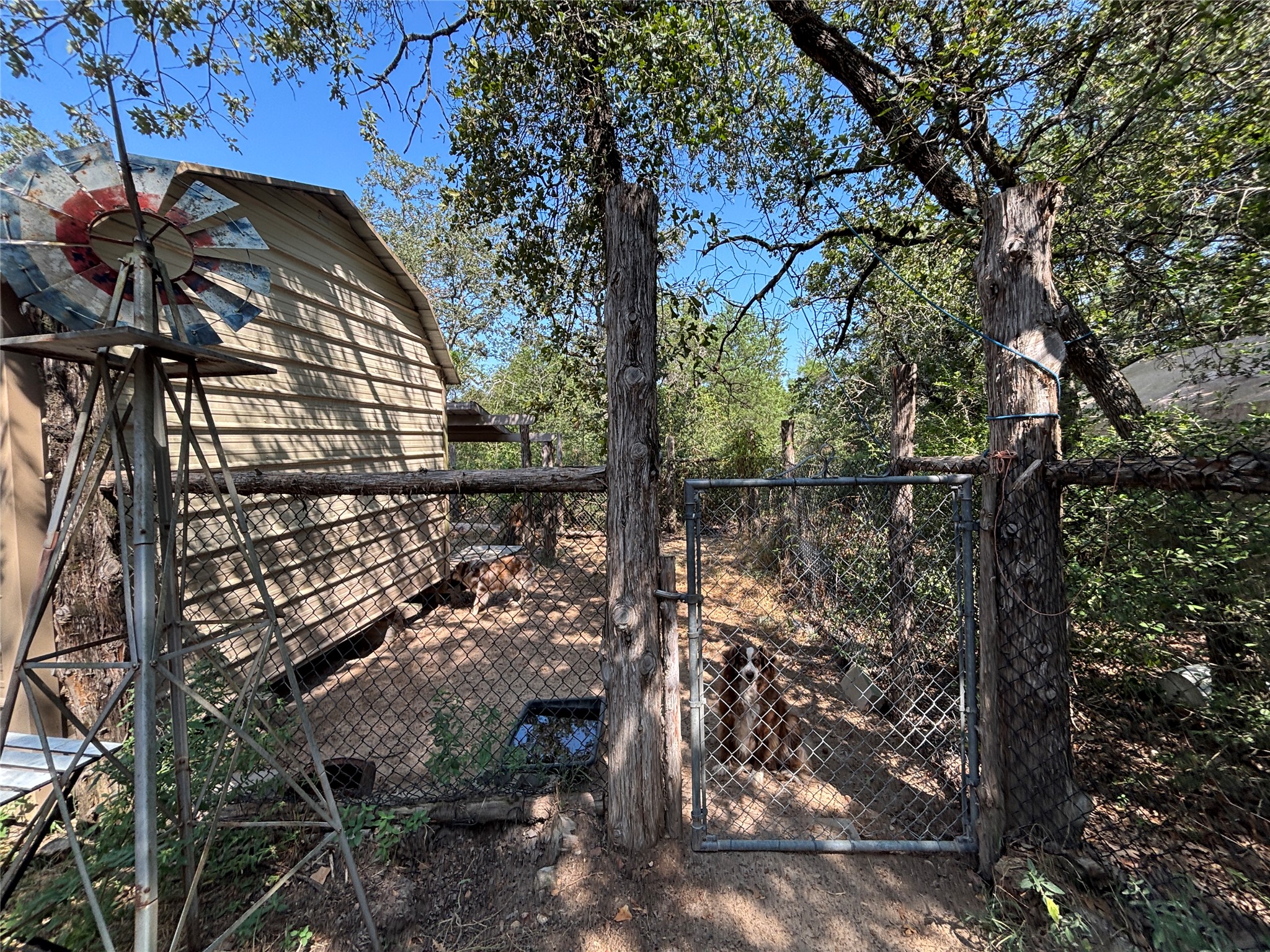 main property photo 31