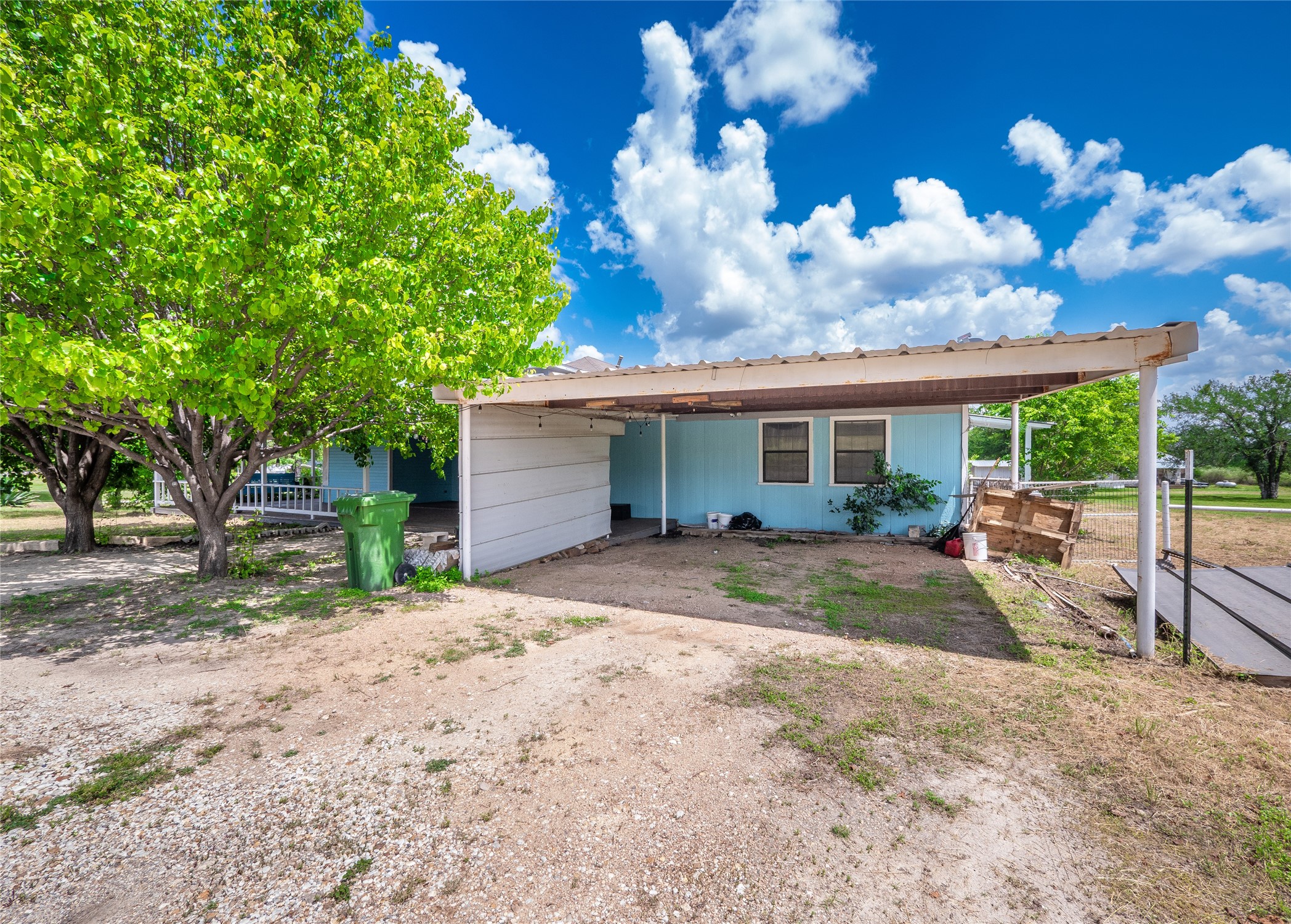 main property photo 3