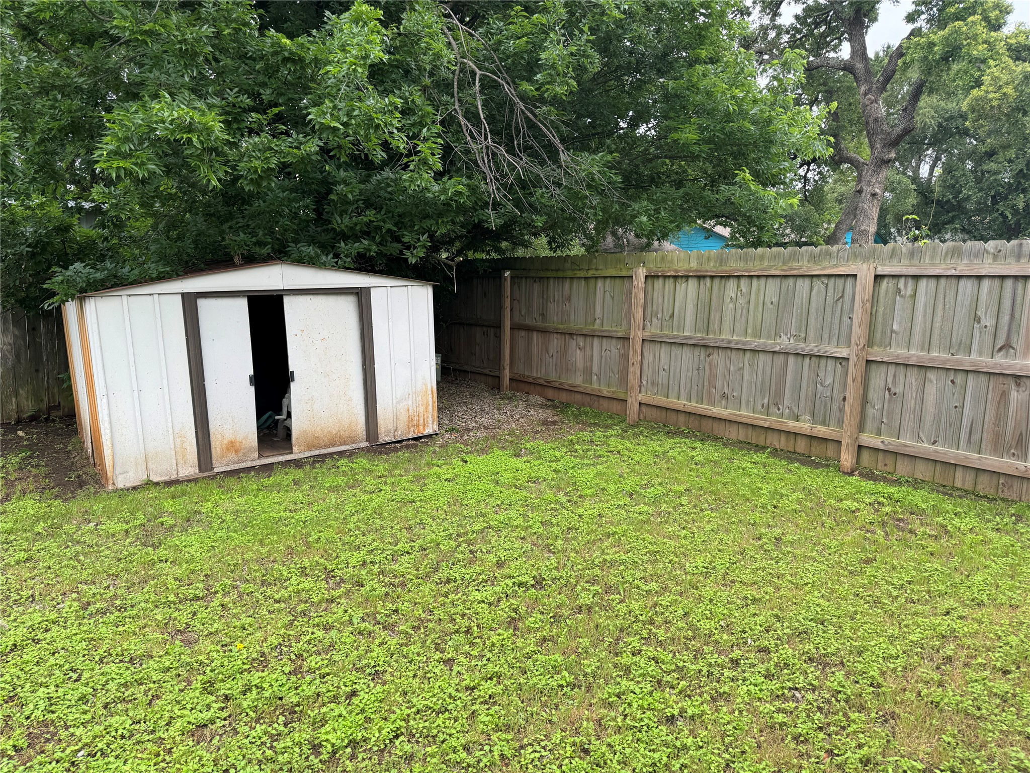 main property photo 18