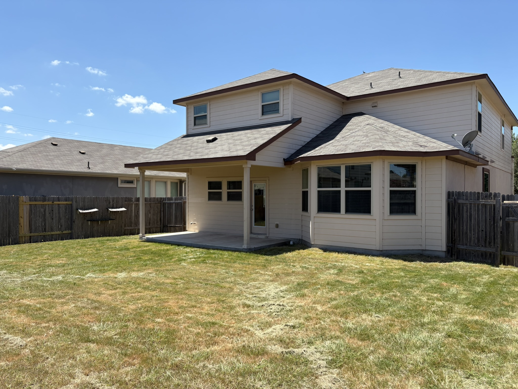 main property photo 15