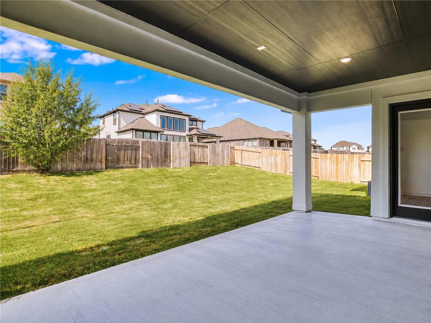 main property photo 15
