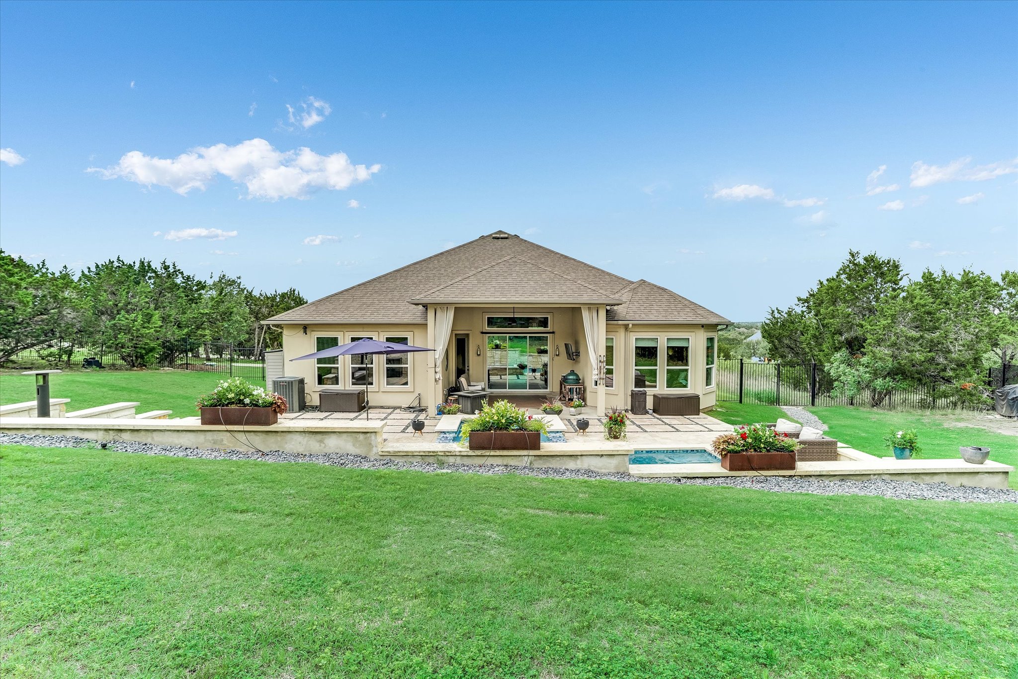 main property photo 32