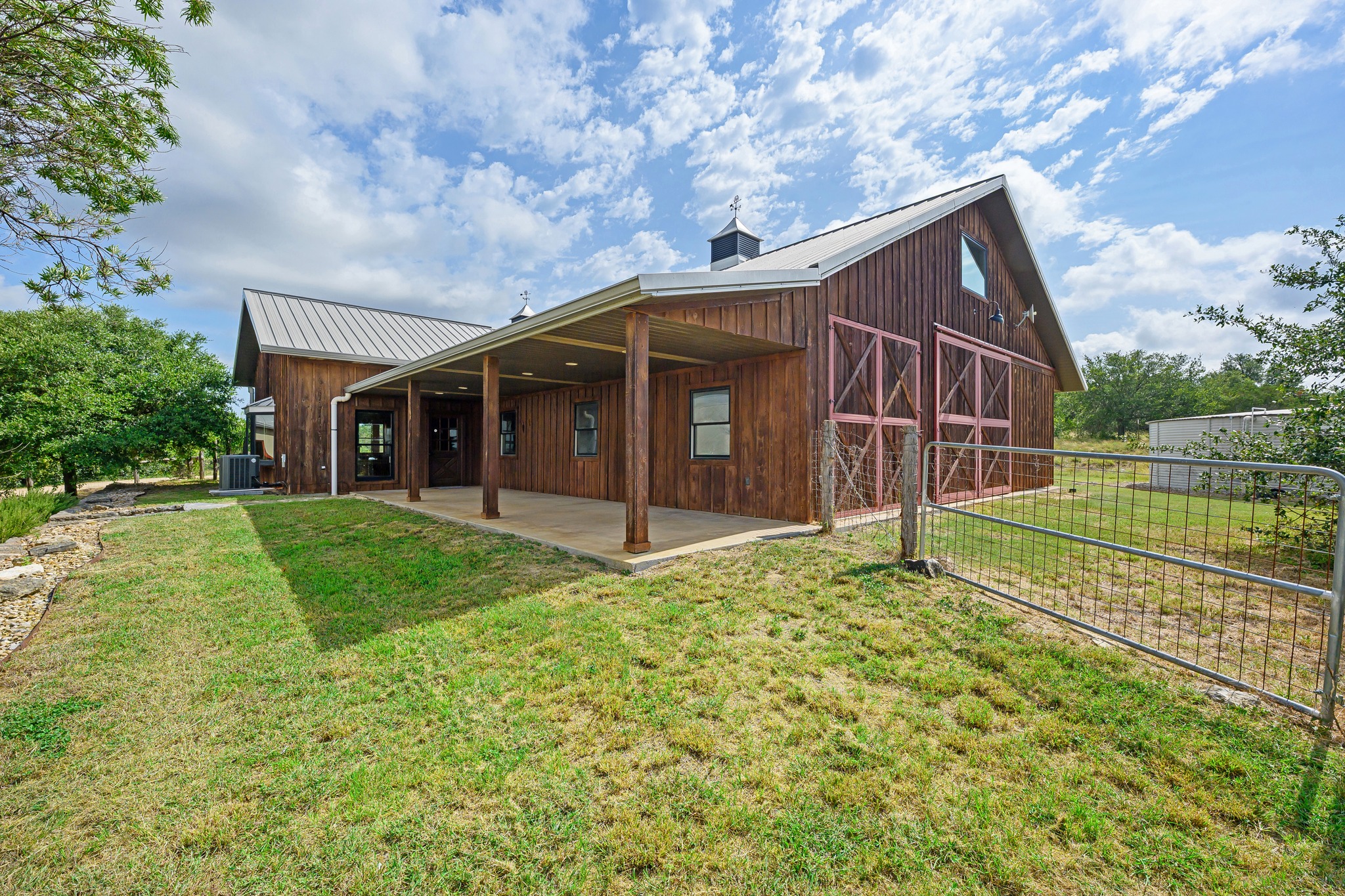 main property photo 18