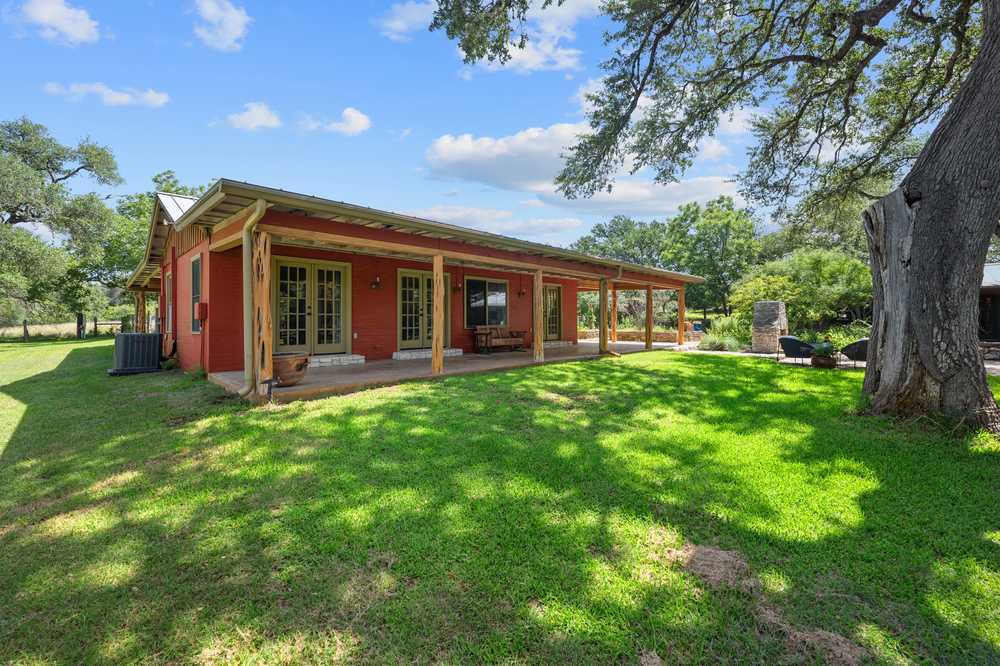 main property photo 24