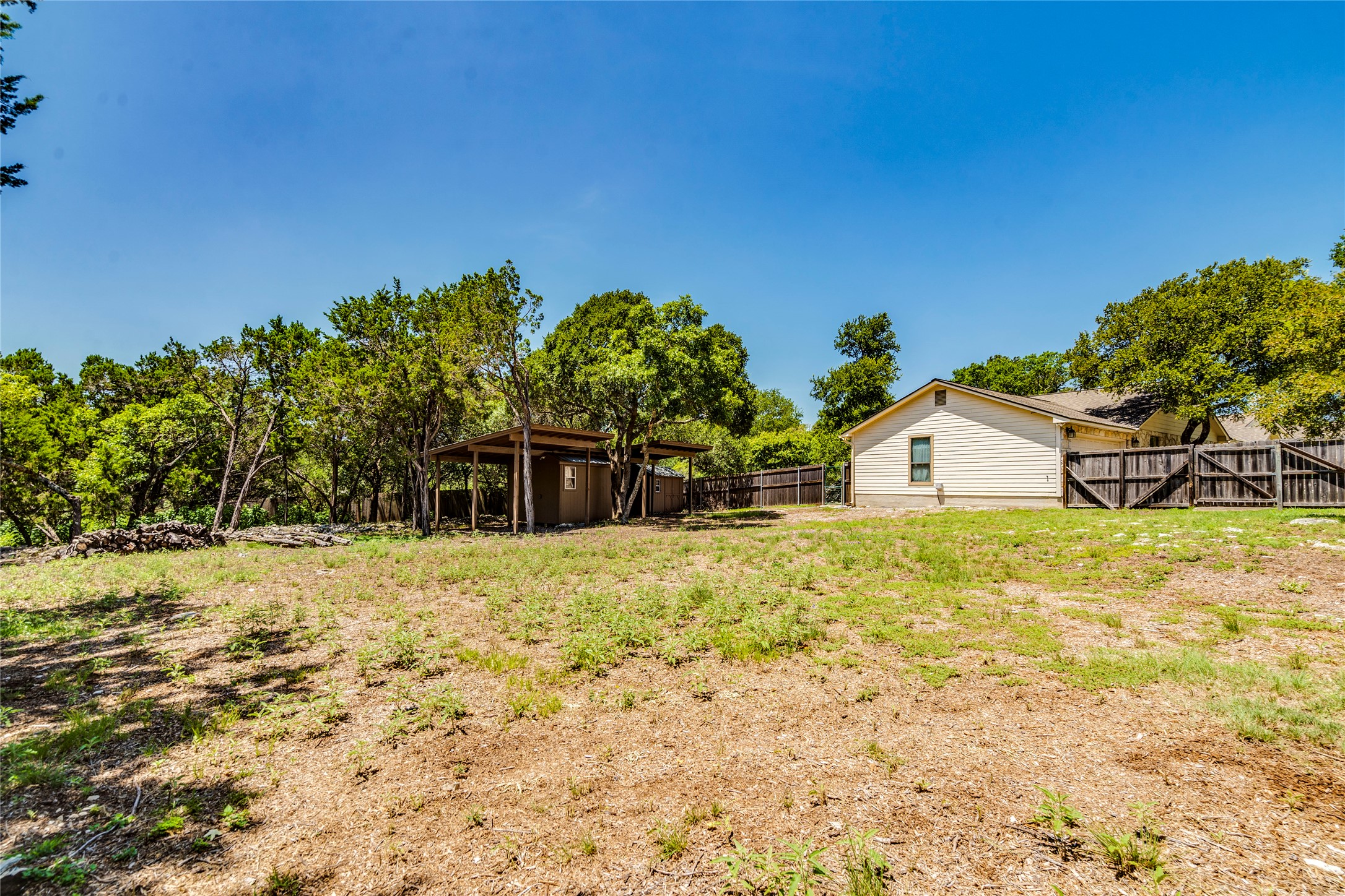 main property photo 0