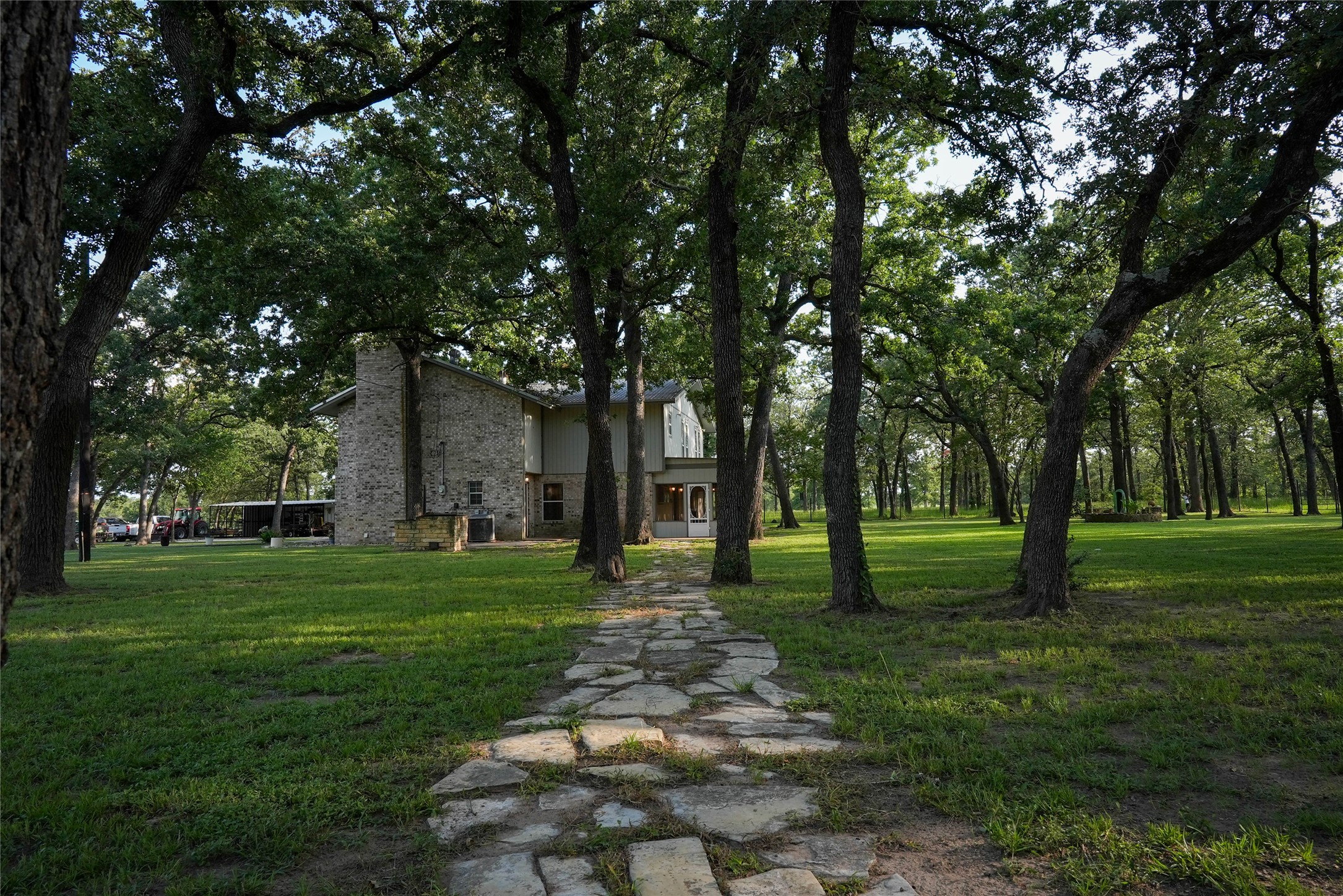 main property photo 7
