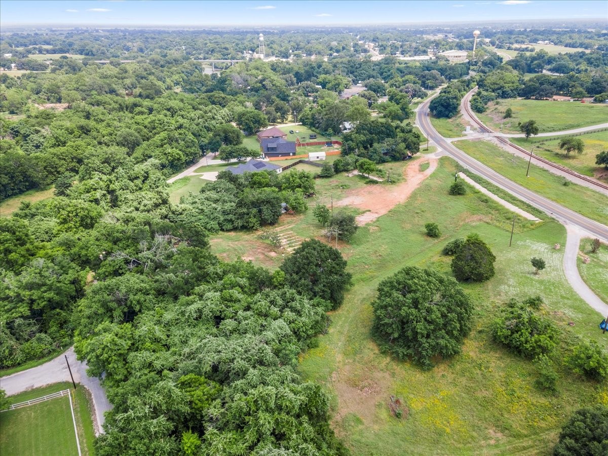 main property photo 21