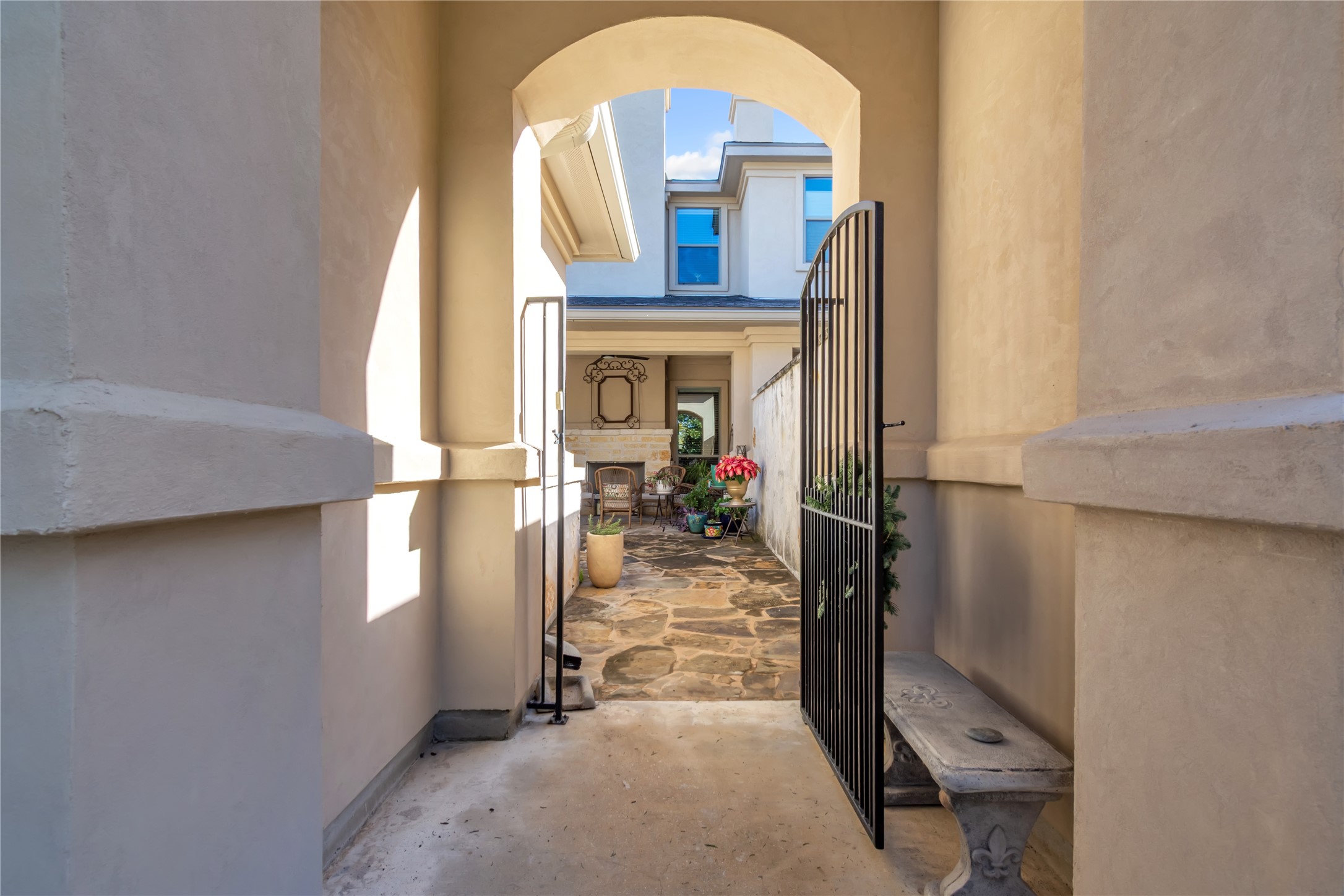 main property photo 2