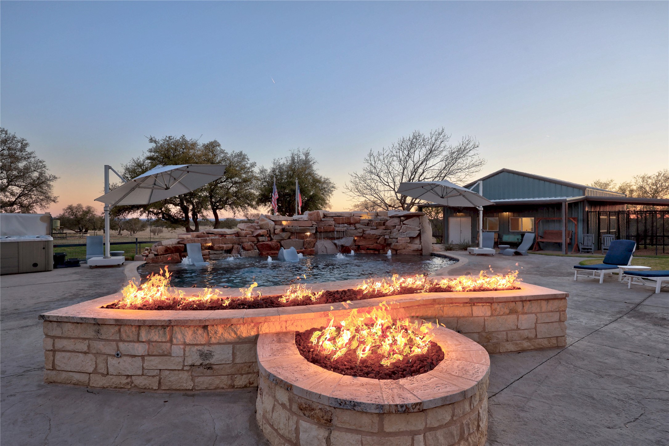 main property photo 20