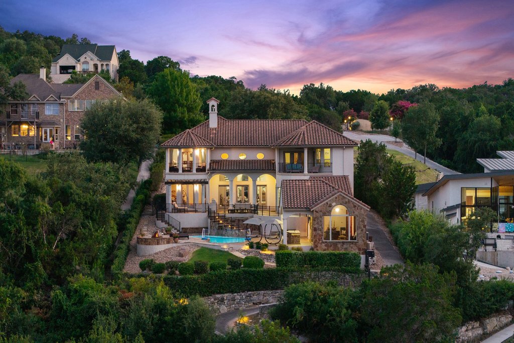 main property photo 38