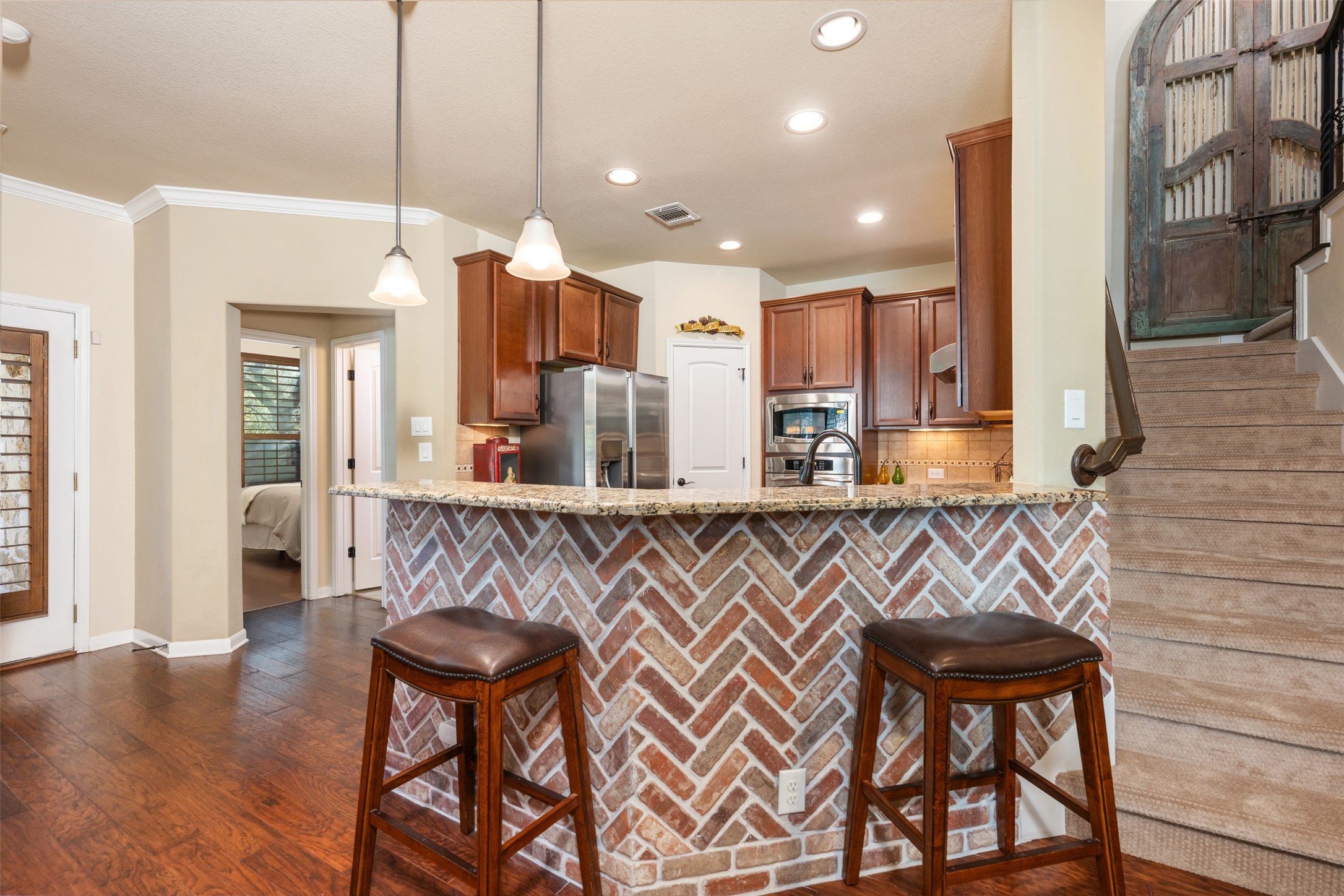 main property photo 10
