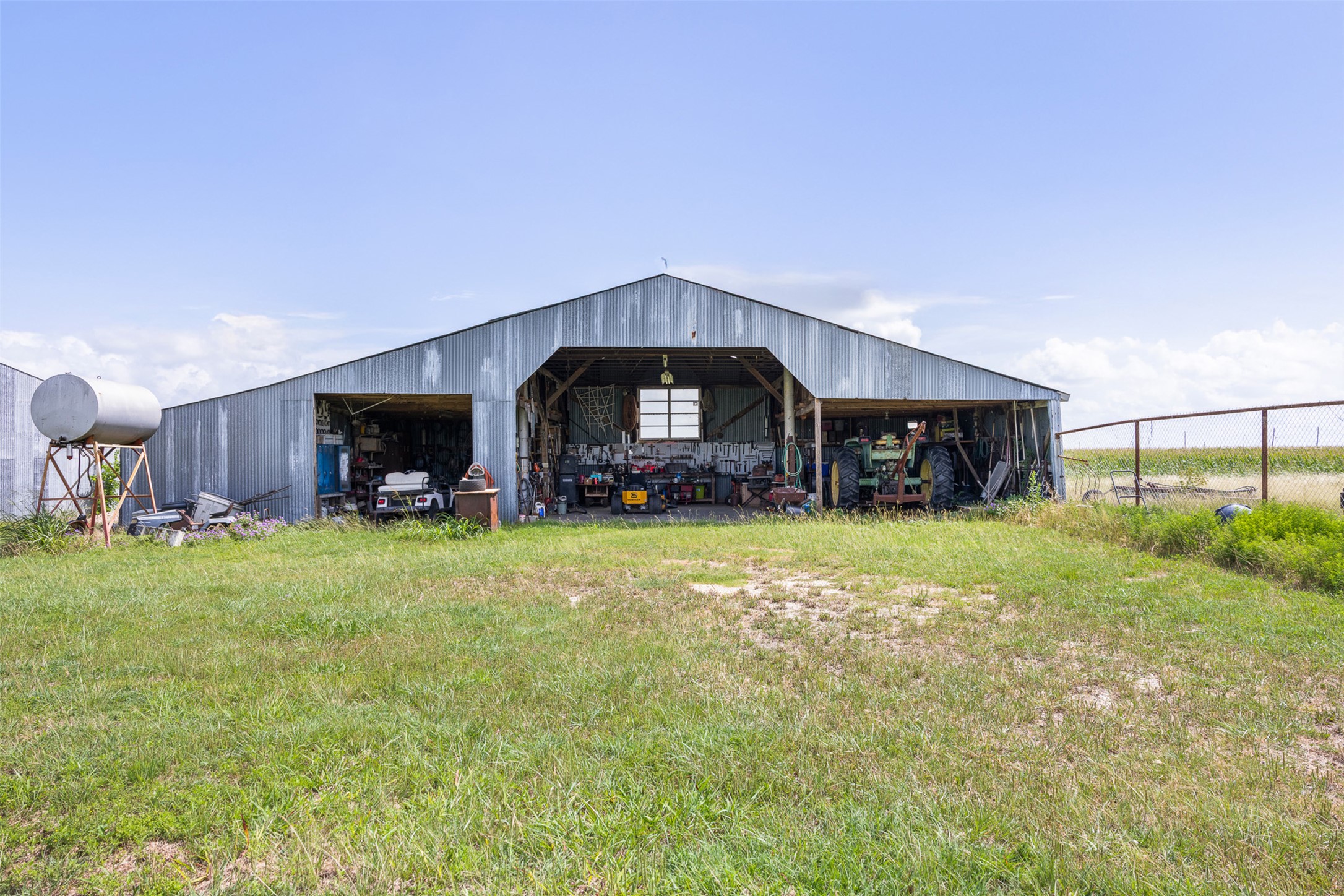 main property photo 13